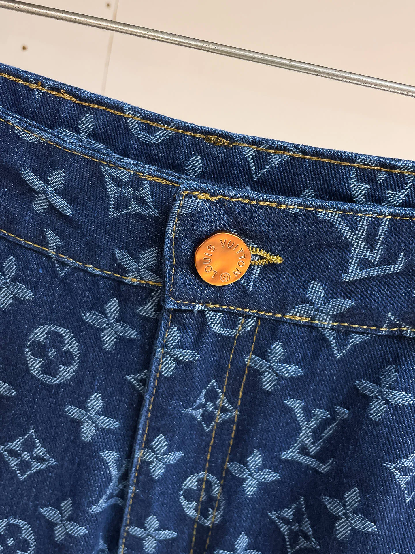 Men's Jeans LOUIS VUITTON 18345639