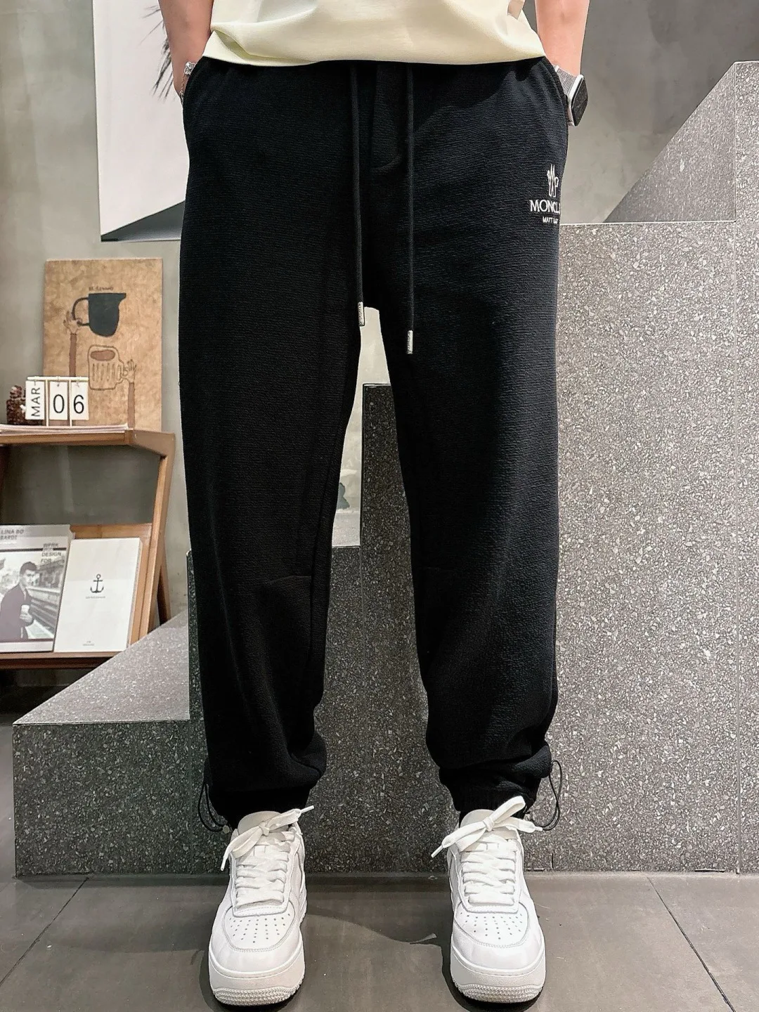 Men's Trousers MONCLER 17810710