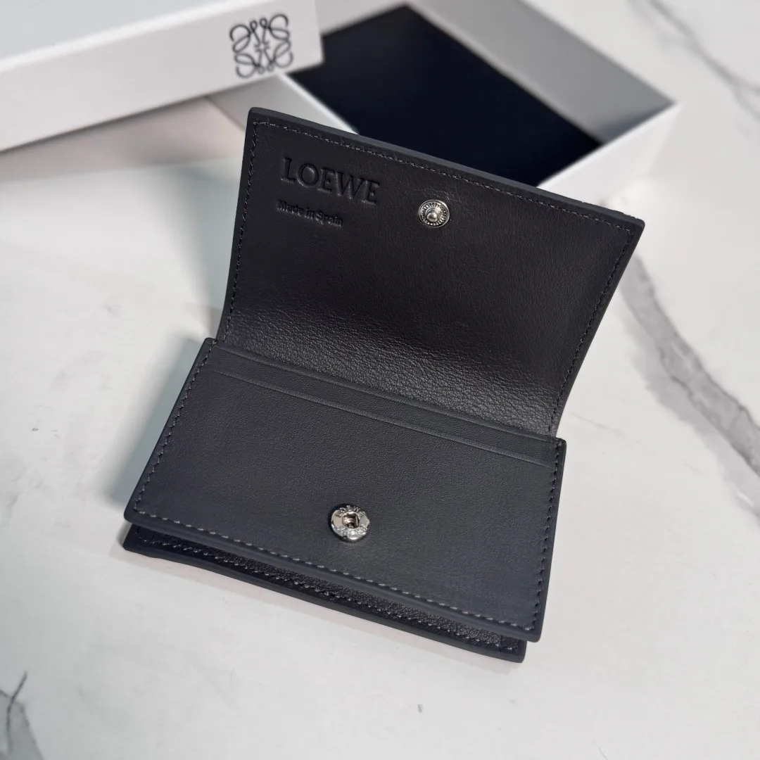 Women's Clutches LOEWE 17927430