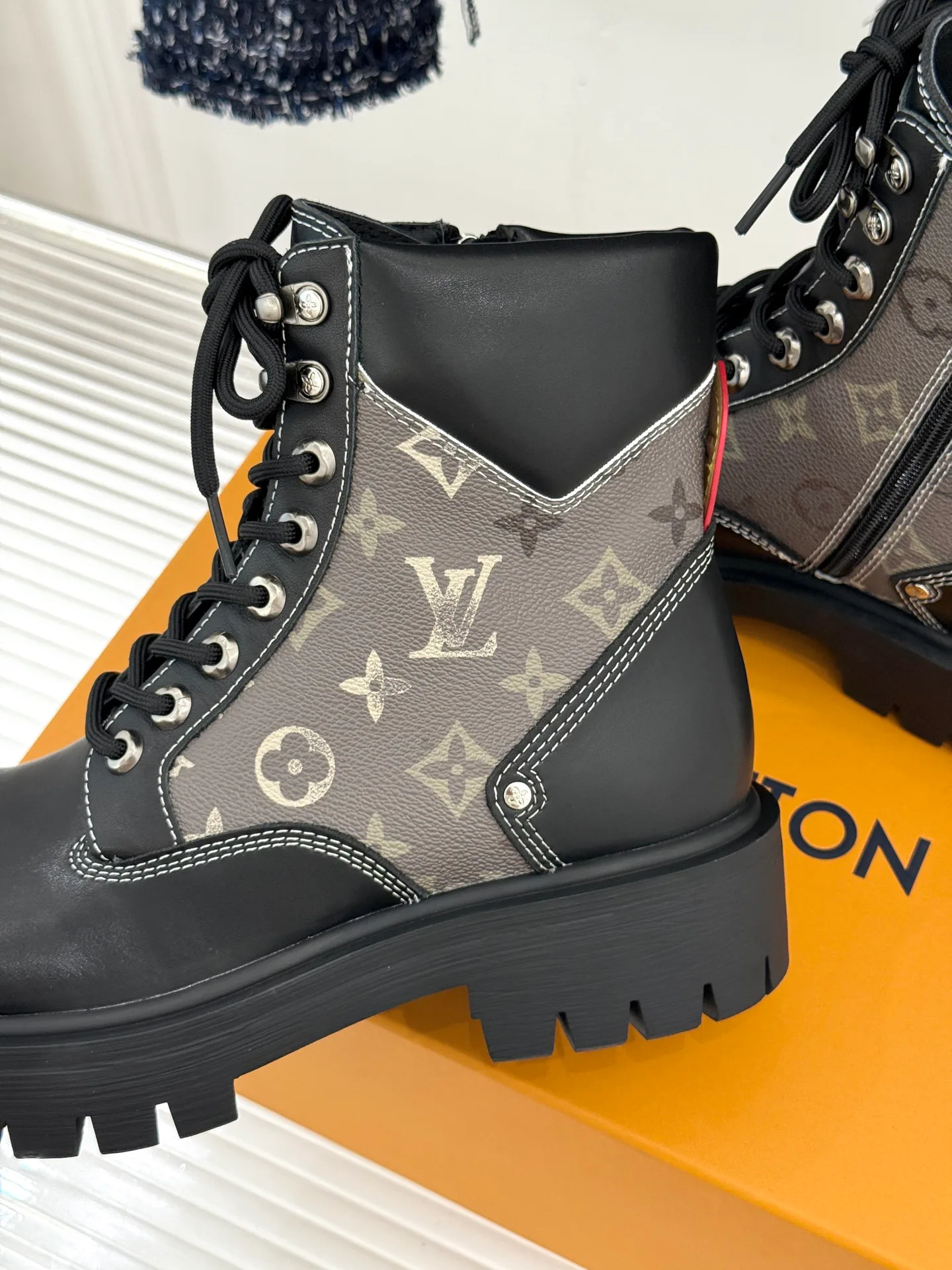 Men's Ankle Boots LOUIS VUITTON 18534822