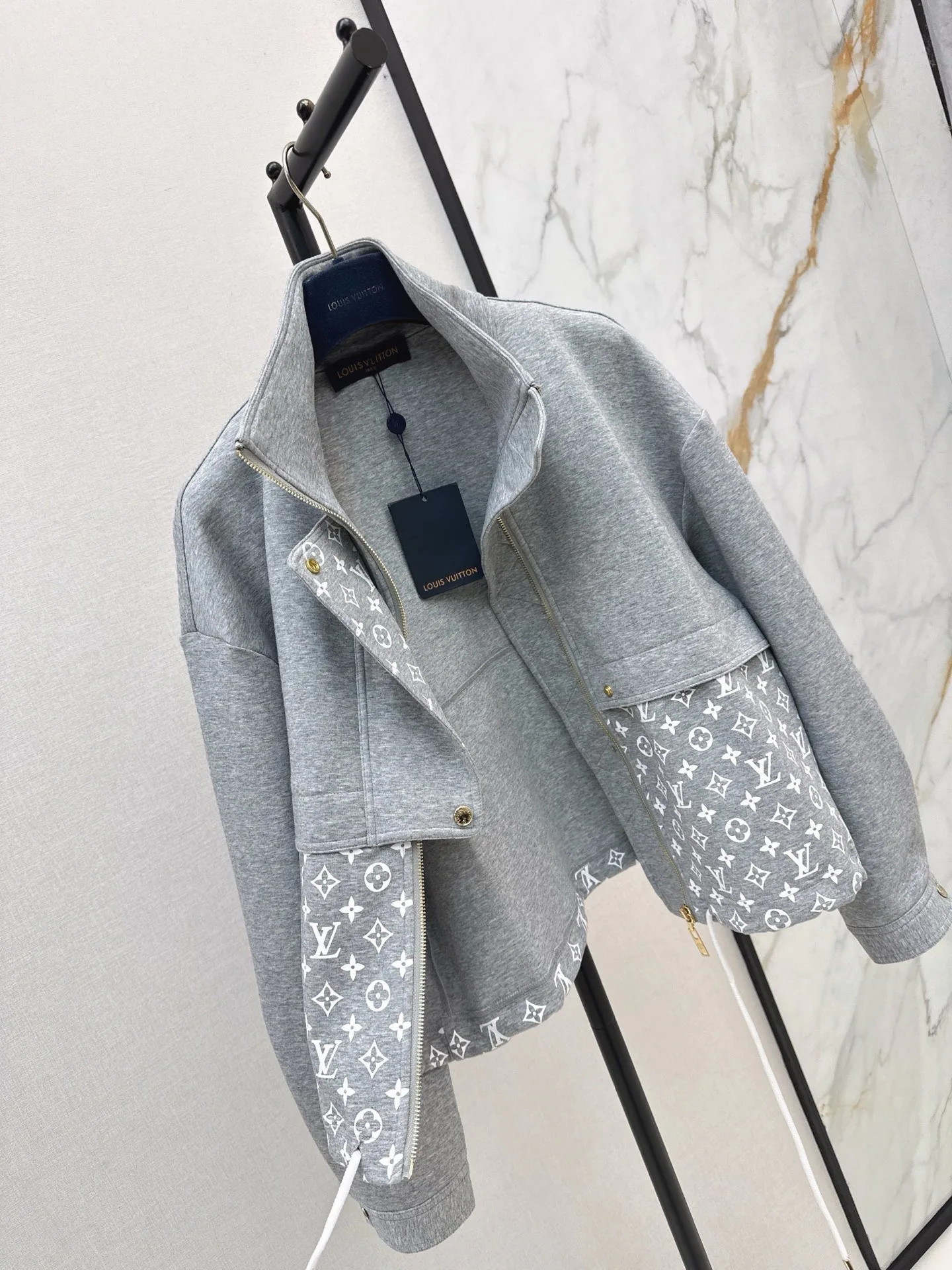 Women's Jackets And Down Jackets LOUIS VUITTON 18423964