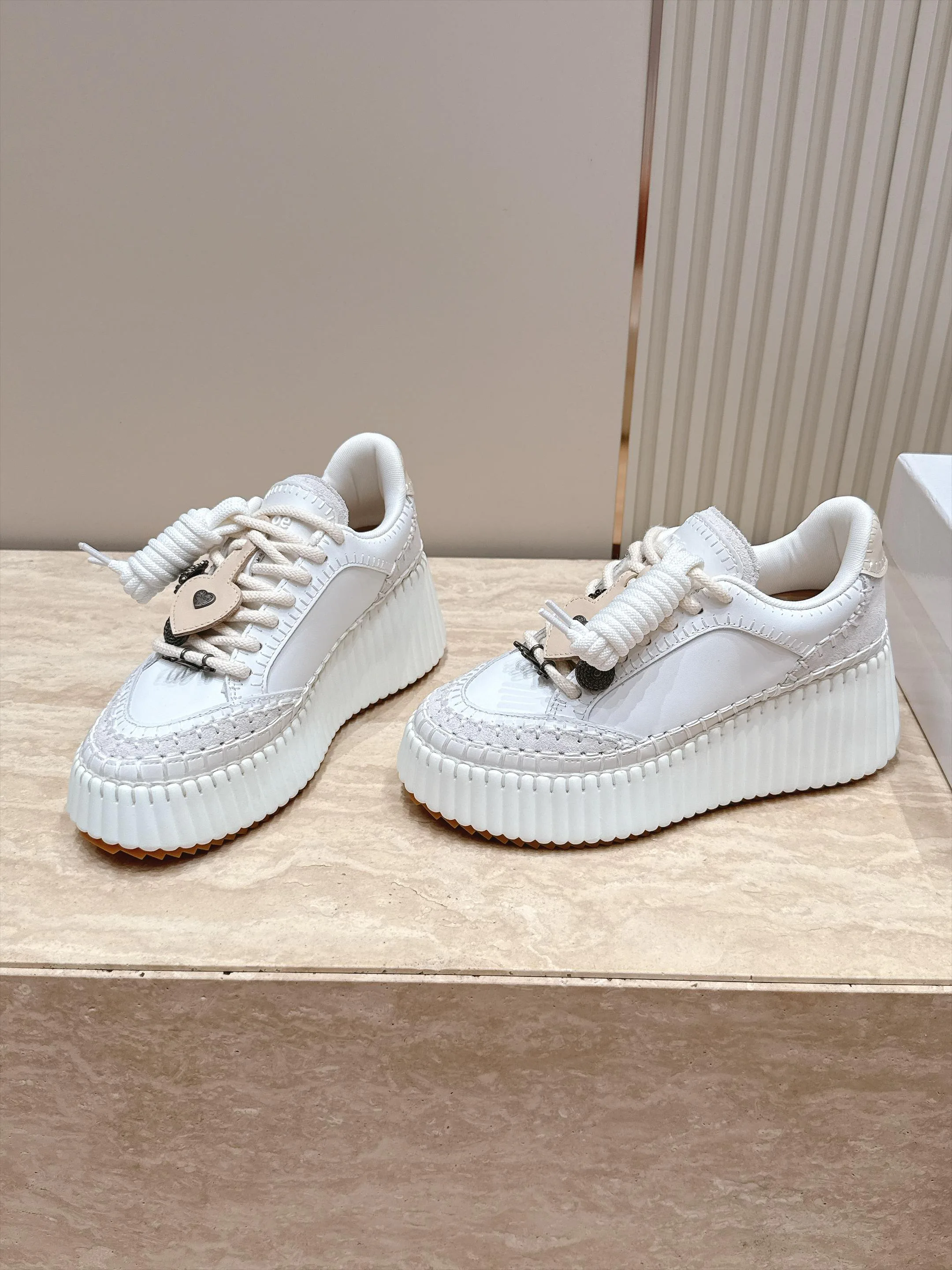 Women's Sneakers CHLOE 18436553