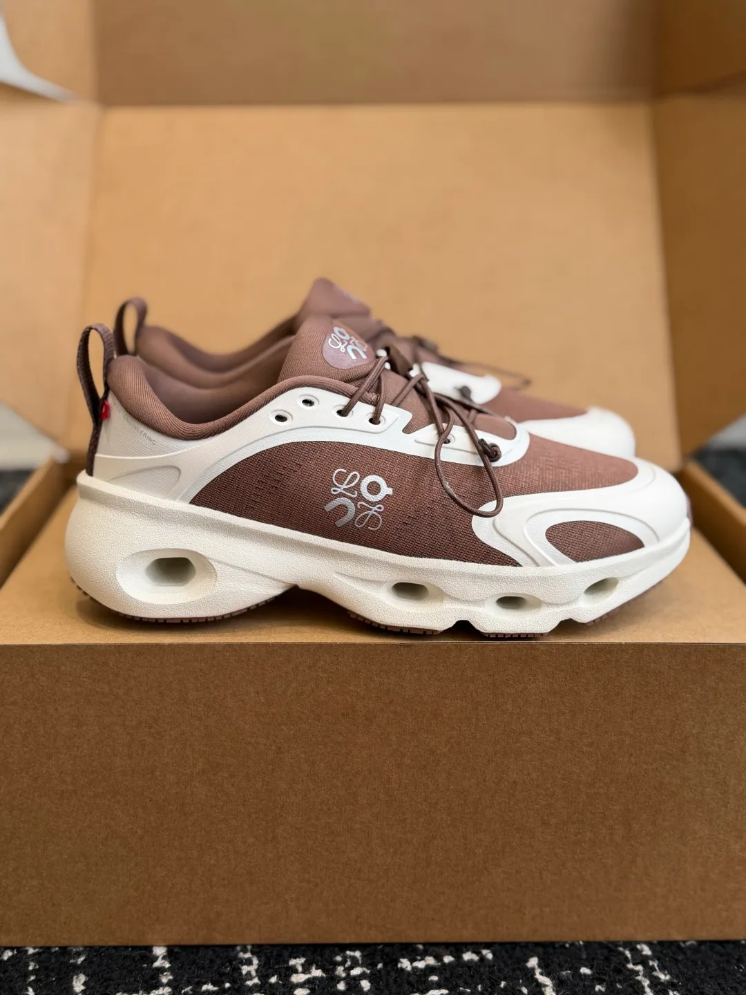 Women's Sneakers LOEWE 18139551