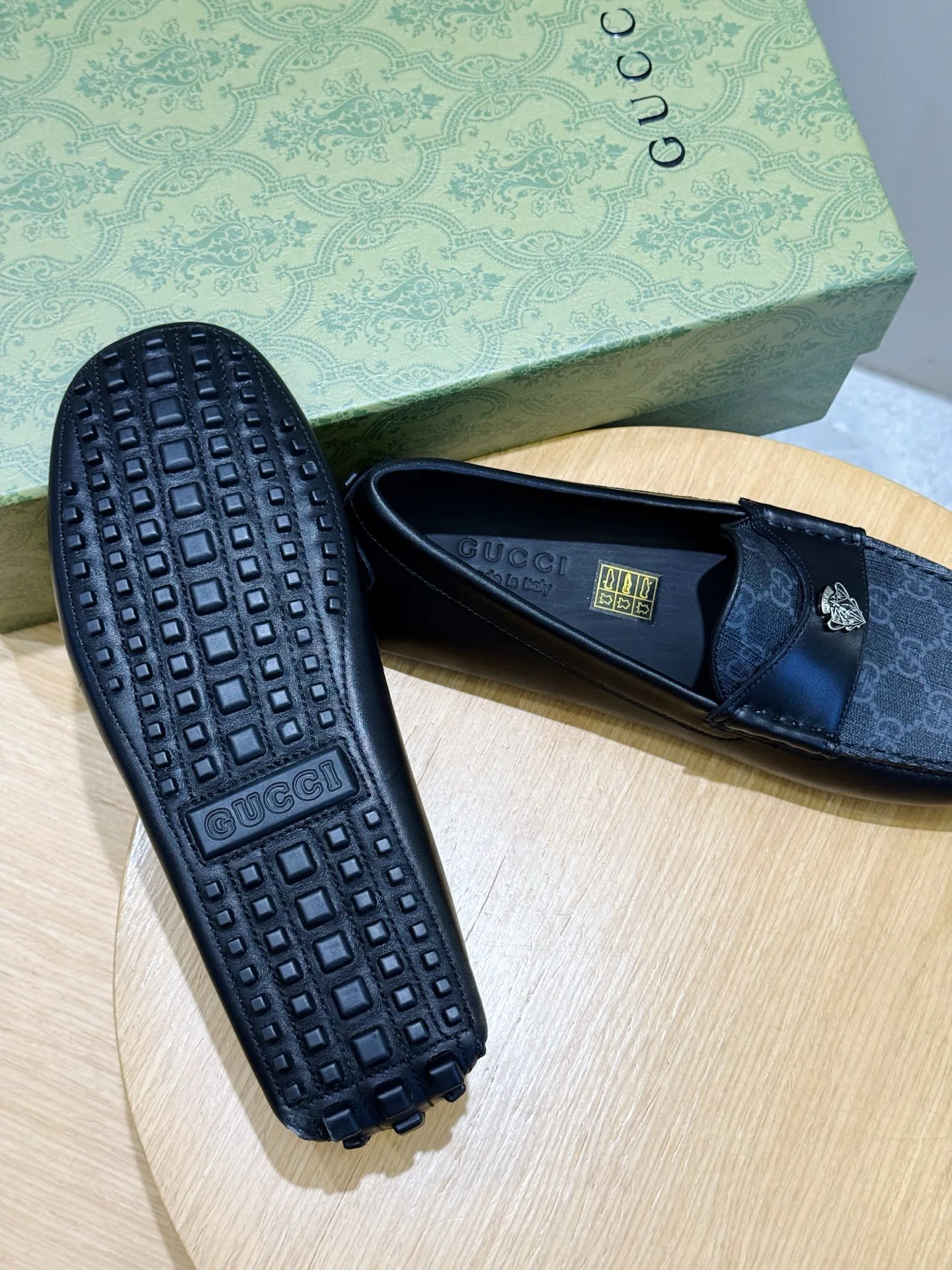 Men's Loafers And Dress Shoes GUCCI 18101429