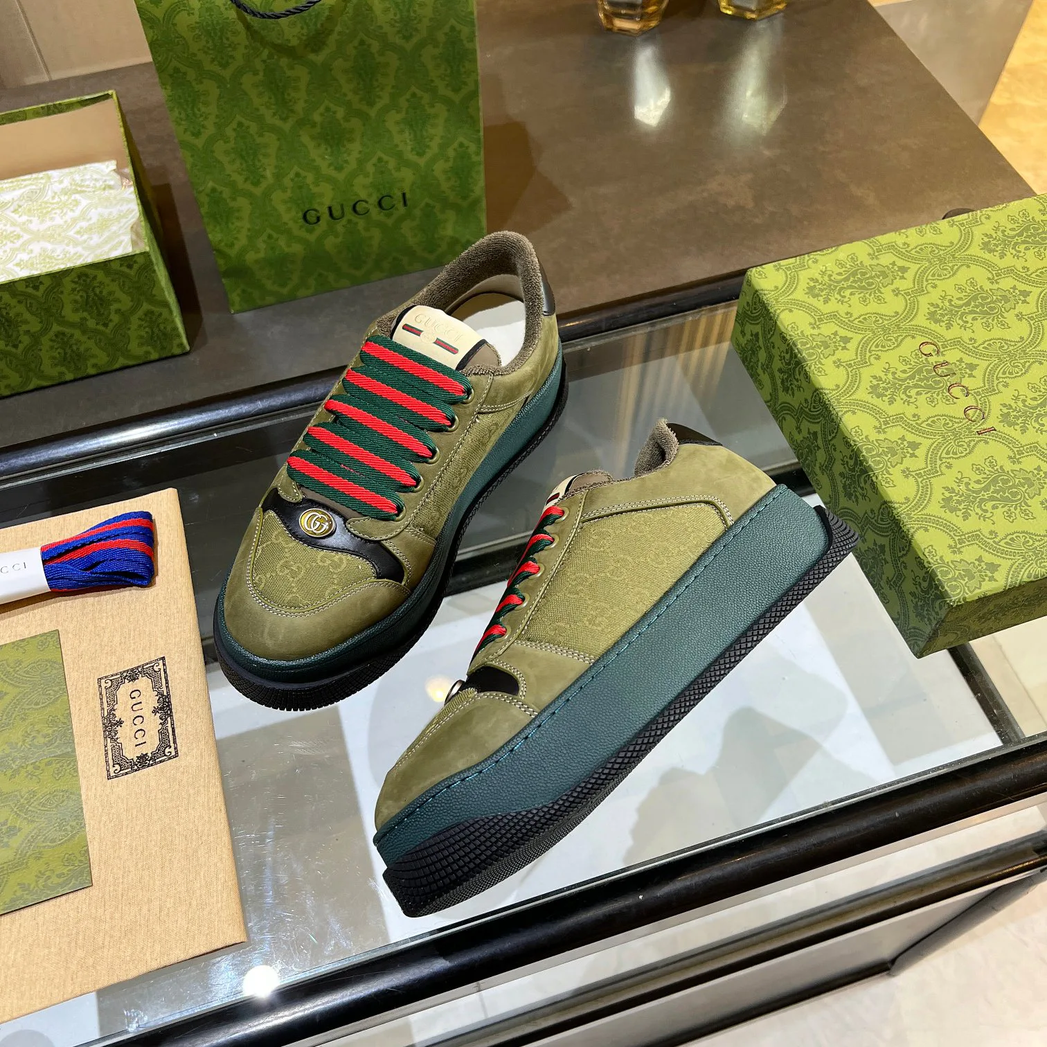 Women's Sneakers GUCCI 17955439