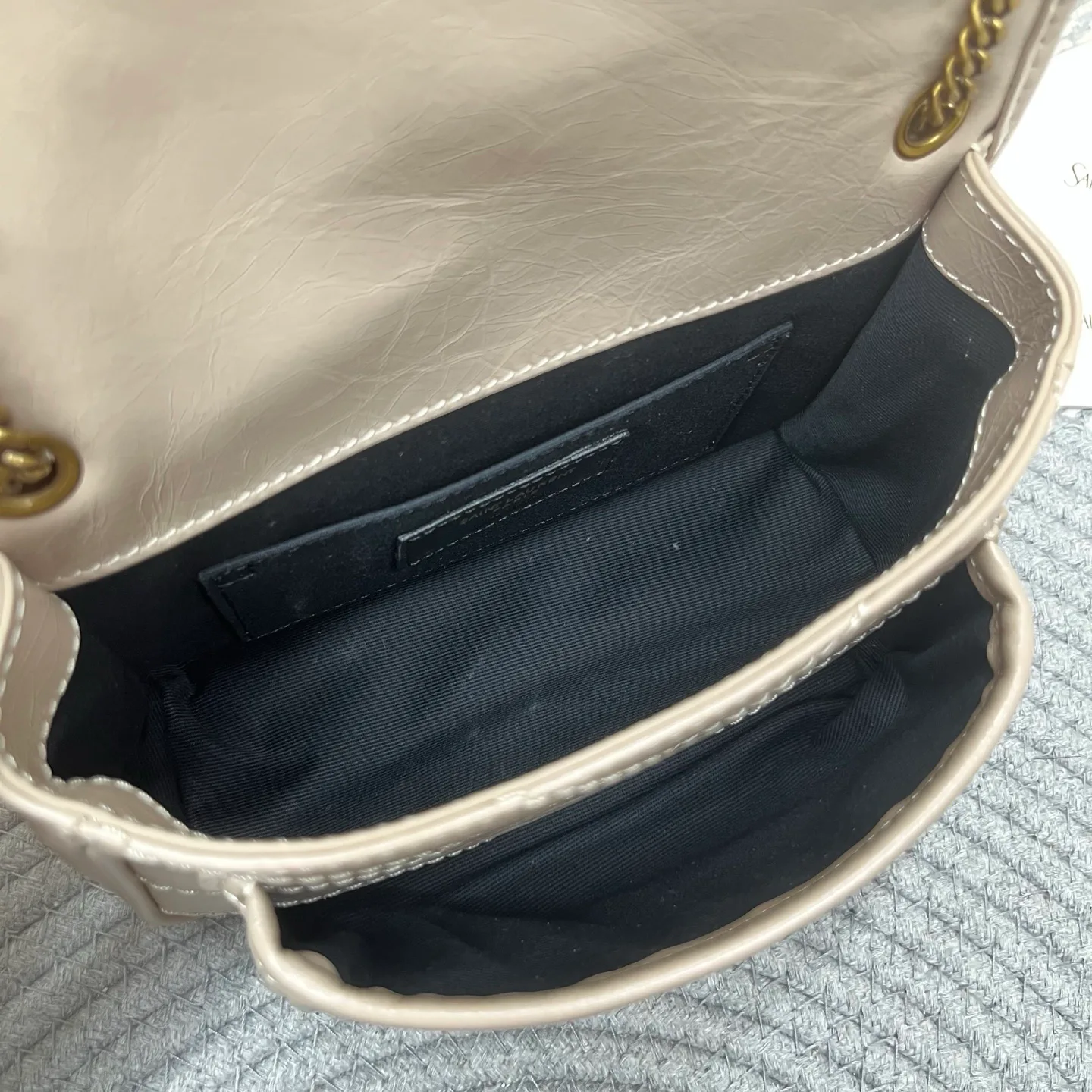 Women's Classic Handbags SAINT LAURENT 18220656