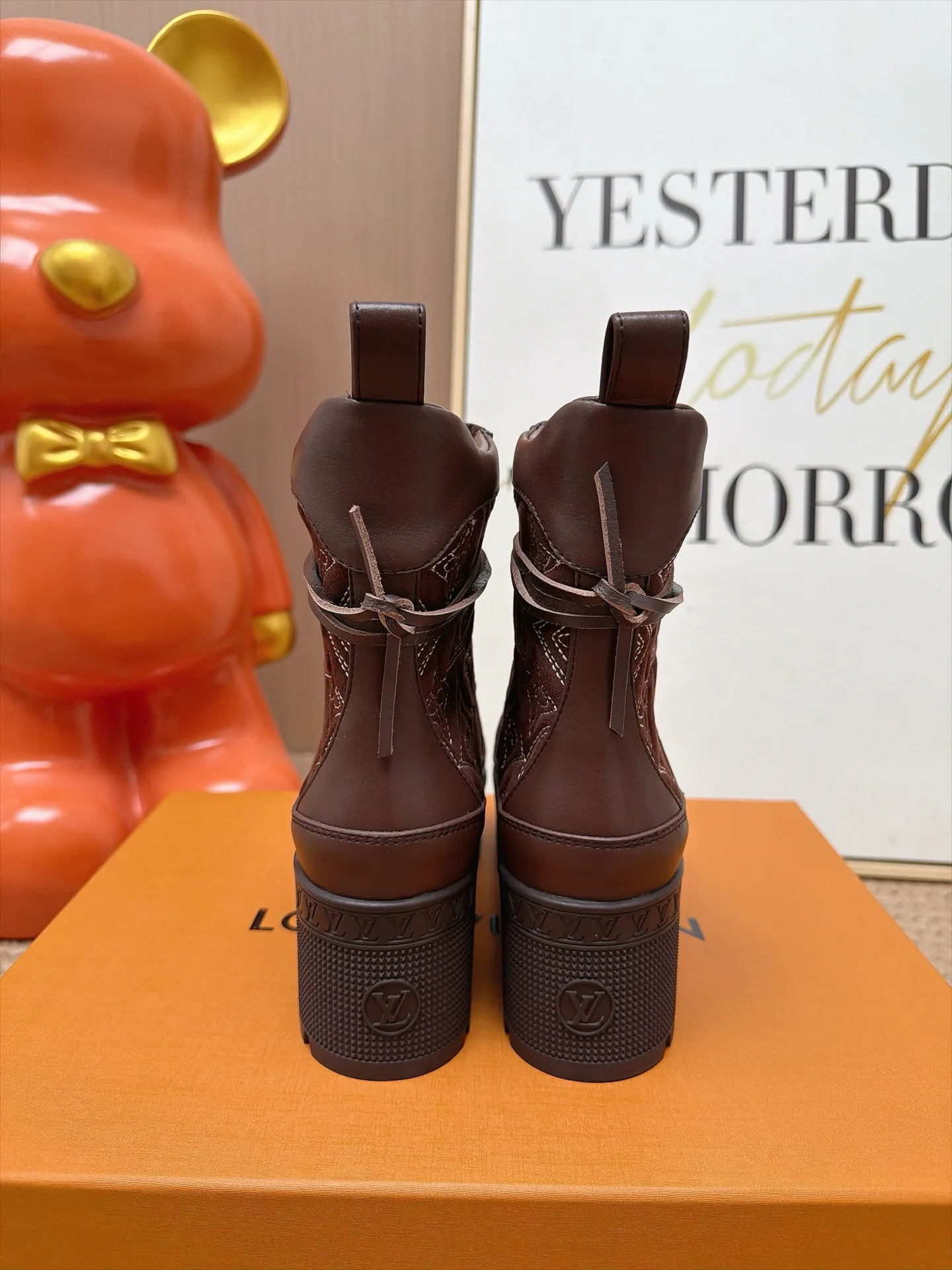 Women's Ankle Boots LOUIS VUITTON 18239718