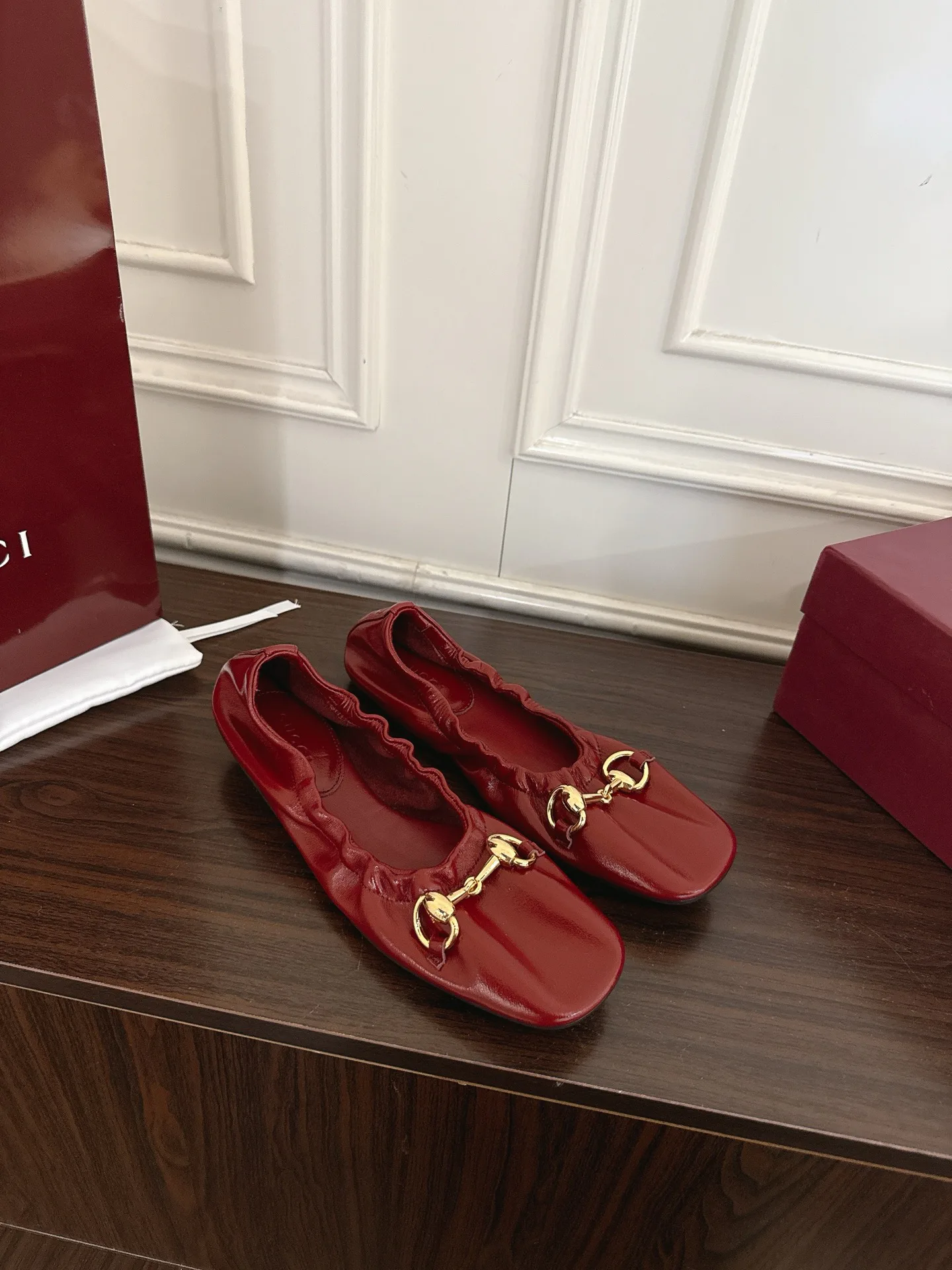 Women's Ballet Flats GUCCI 17801552