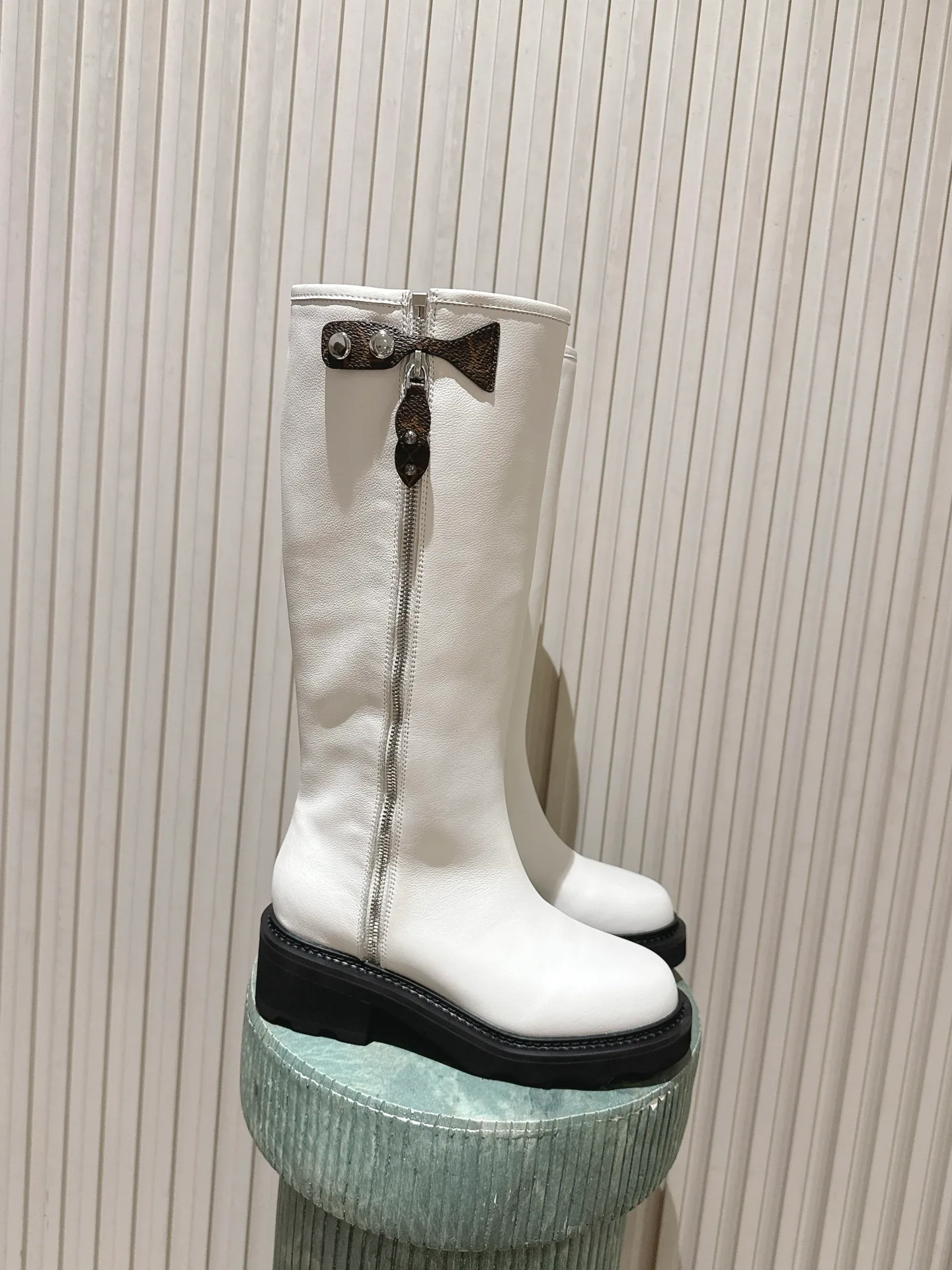 Women's Boots LOUIS VUITTON 18397754