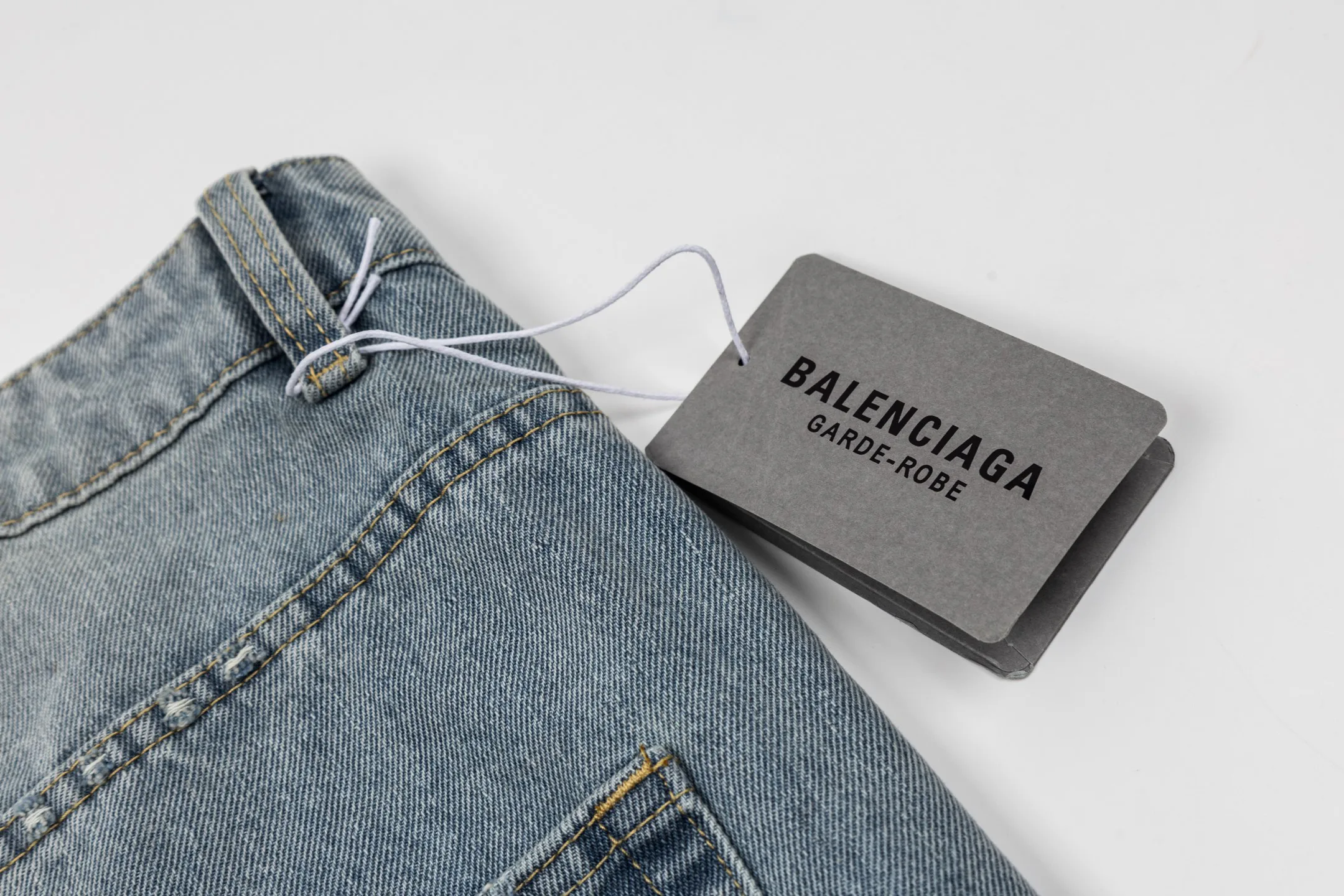 Women's Jeans BALENCIAGA 16984047