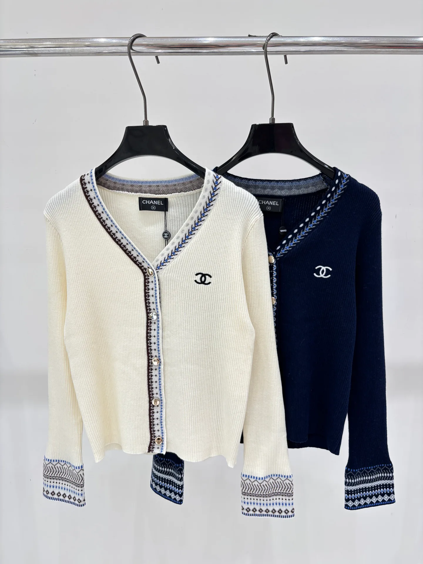 Women's Jumpers And Sweaters CHANEL 18180405