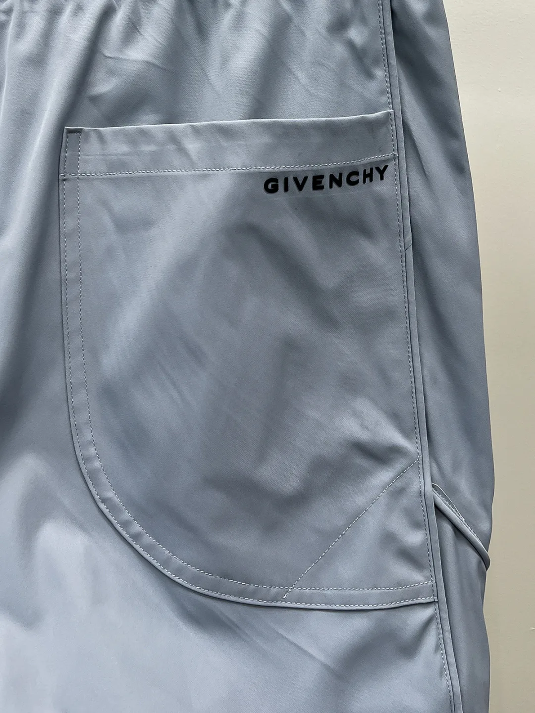 Men's Trousers GIVENCHY 18499214