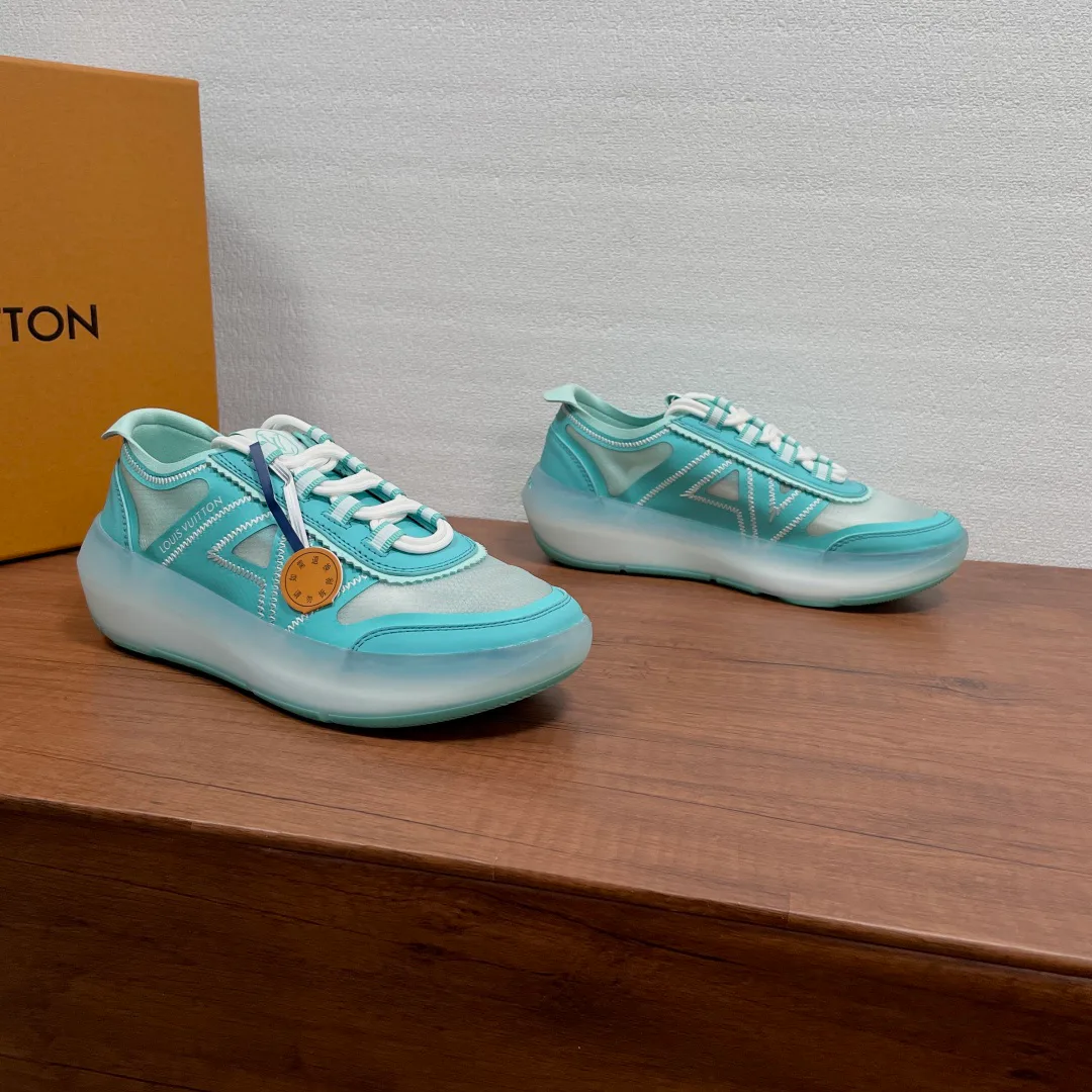 Women's Sneakers LOUIS VUITTON 17542556
