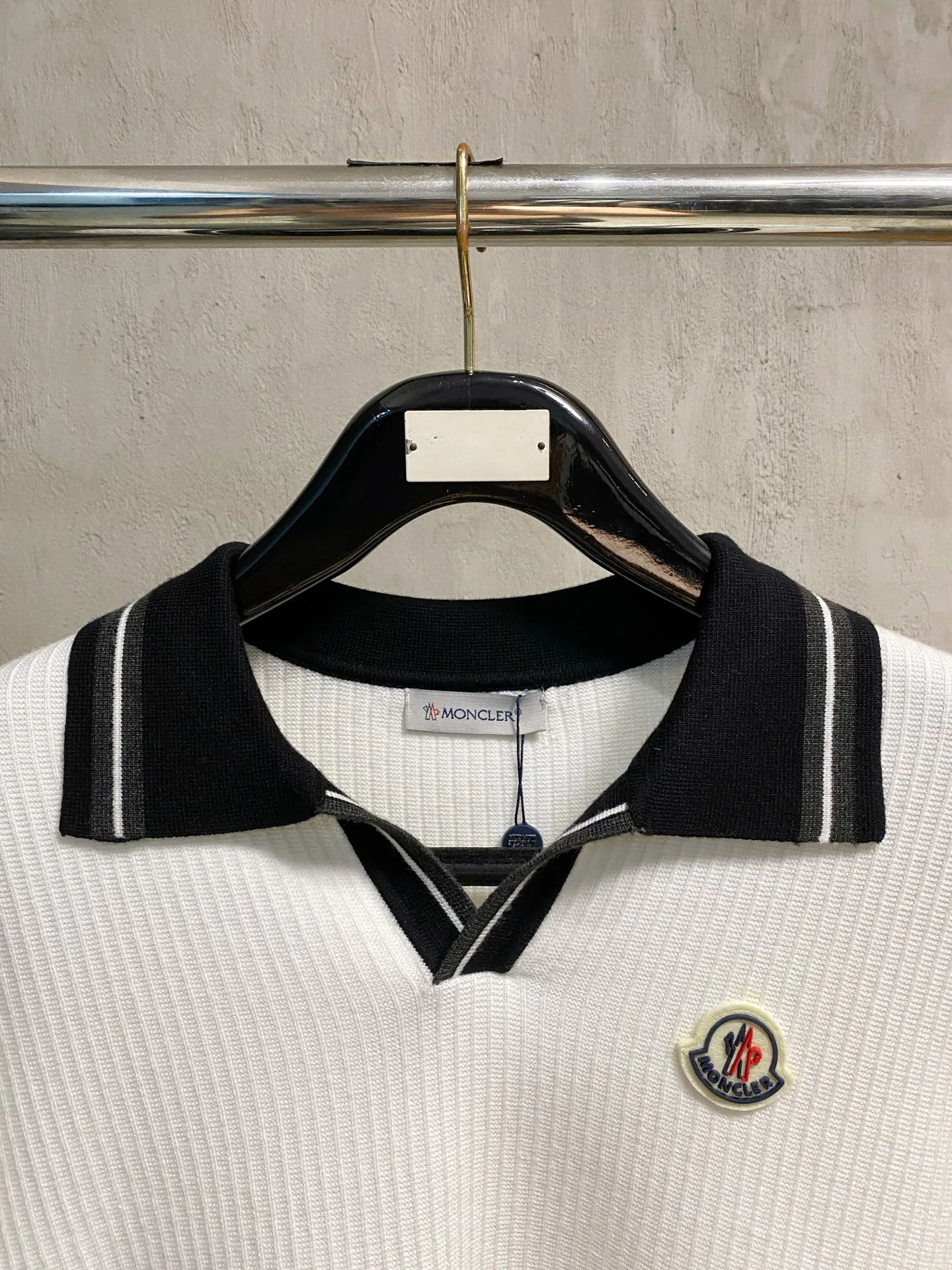 Men's Jumpers And Sweaters MONCLER 18098175