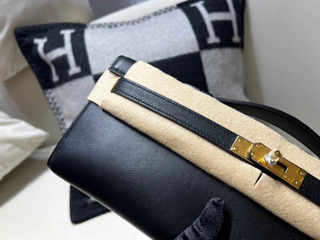 Women's Classic Handbags HERMES 18407648