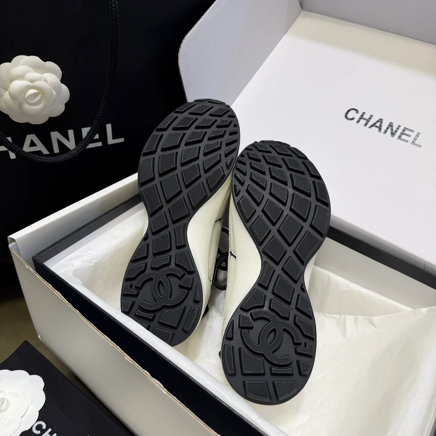 Women's Sneakers CHANEL 17877253