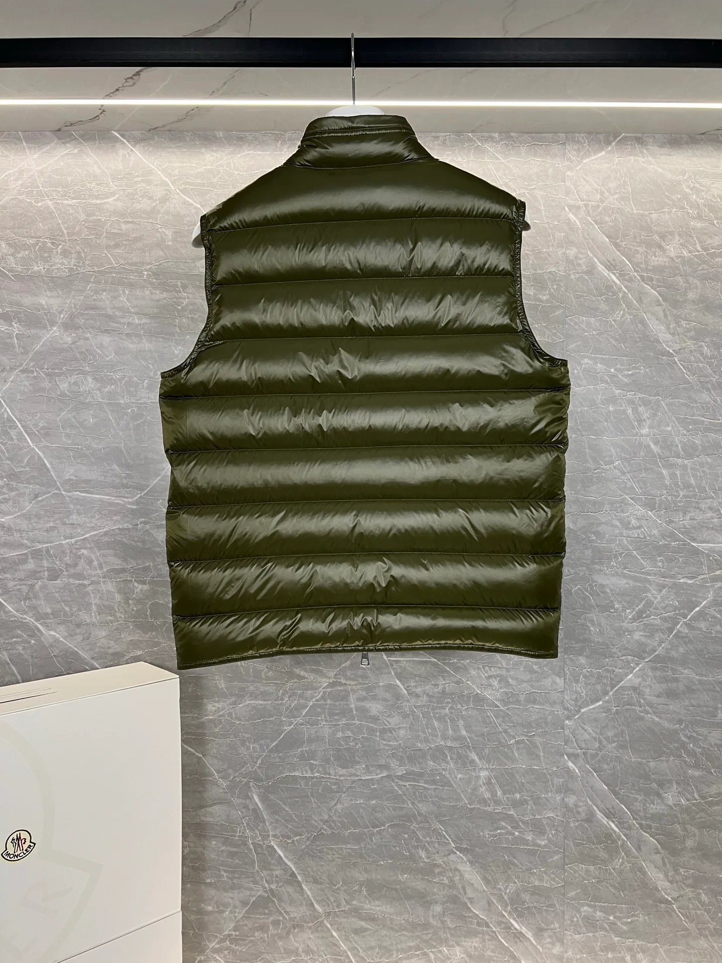 Women's Vests MONCLER 18111329