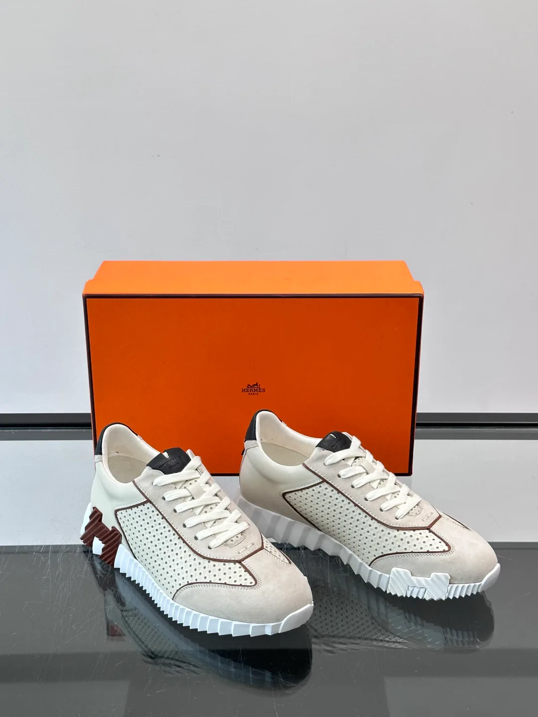 Women's Sneakers HERMES 18118574