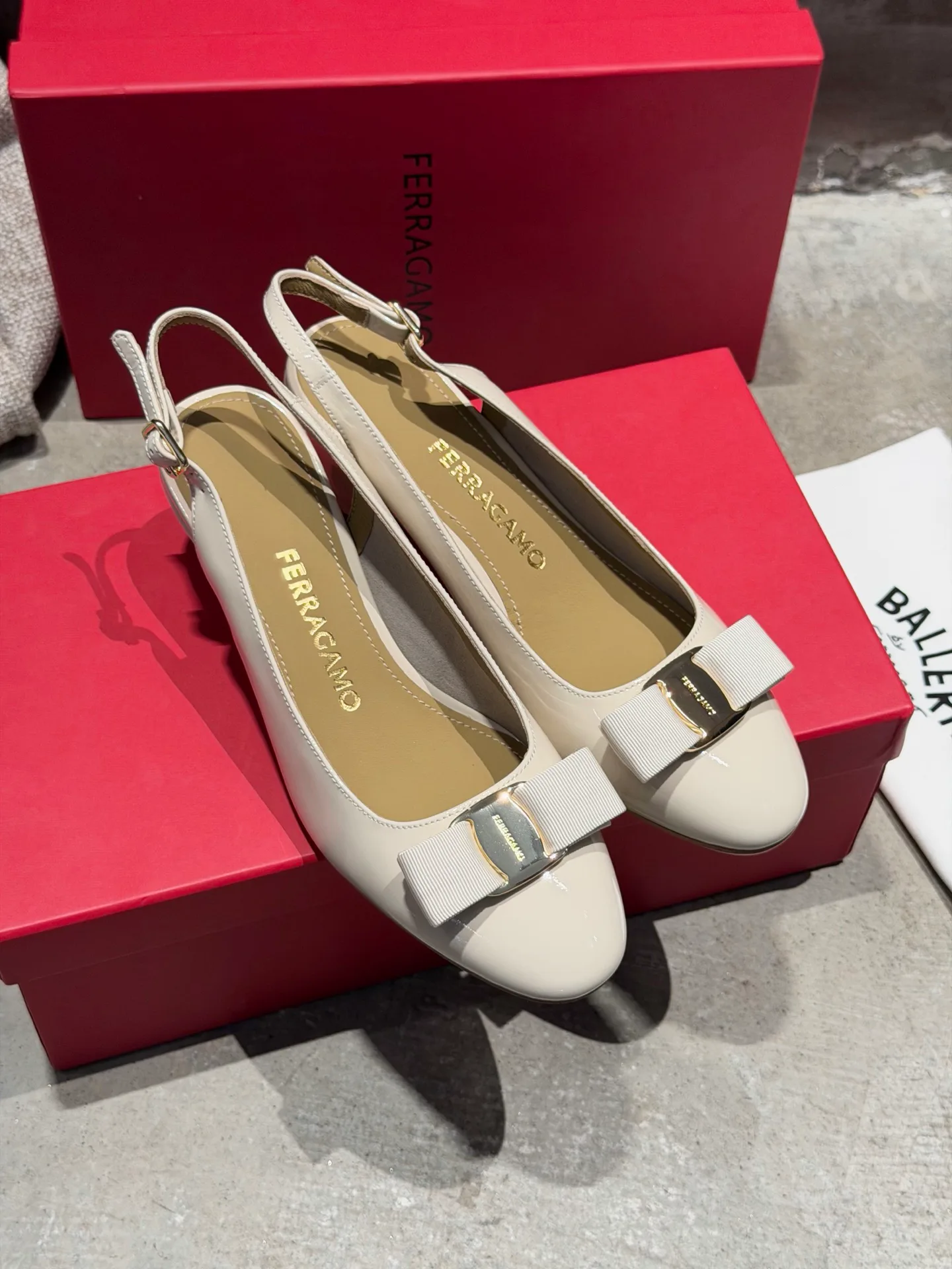 Women's Heels SALVATORE FERRAGAMO 17642597