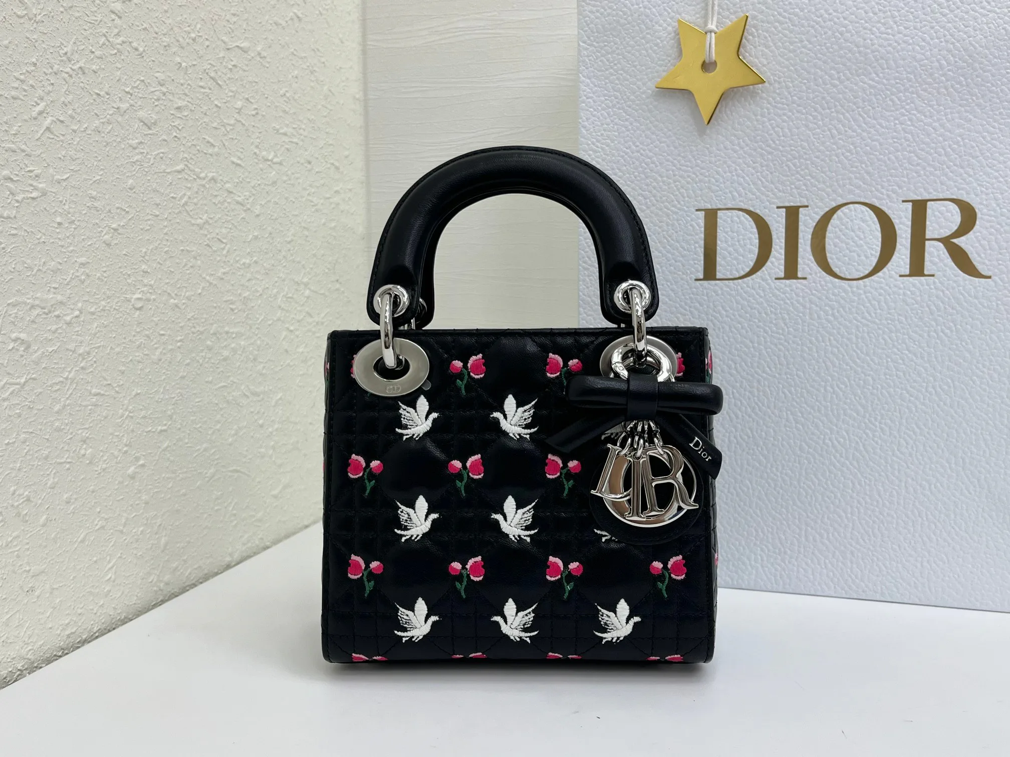 Women's Classic Handbags CHRISTIAN DIOR 17407062