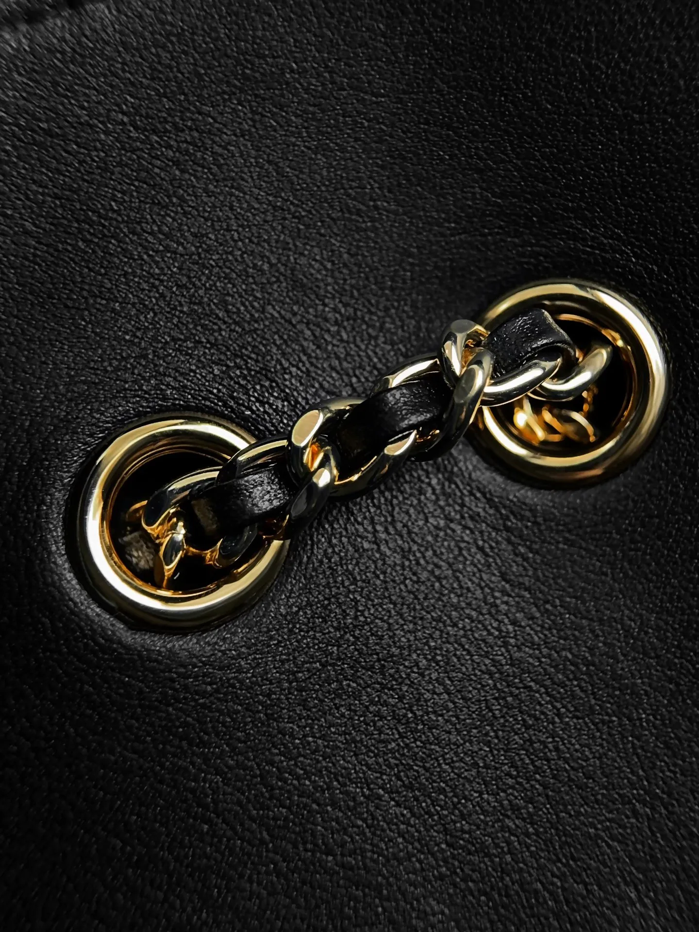 Women's Classic Handbags CHANEL 18147652