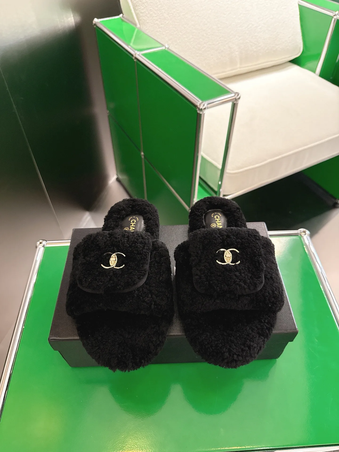 Women's Slippers CHANEL 18324629