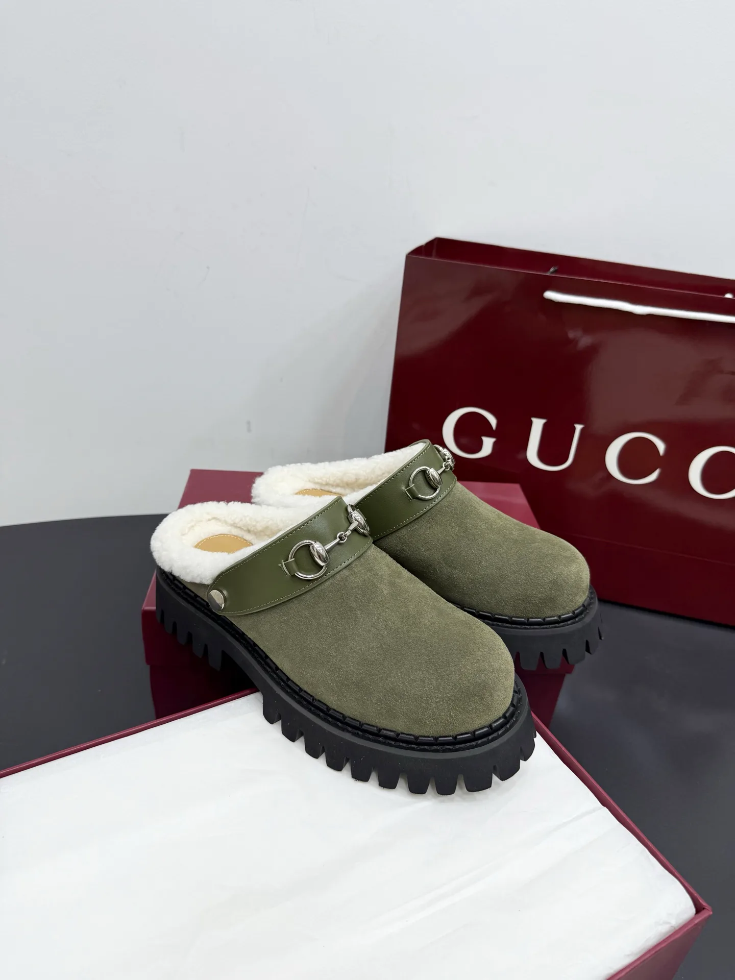 Women's Mules And Clogs GUCCI 18393369
