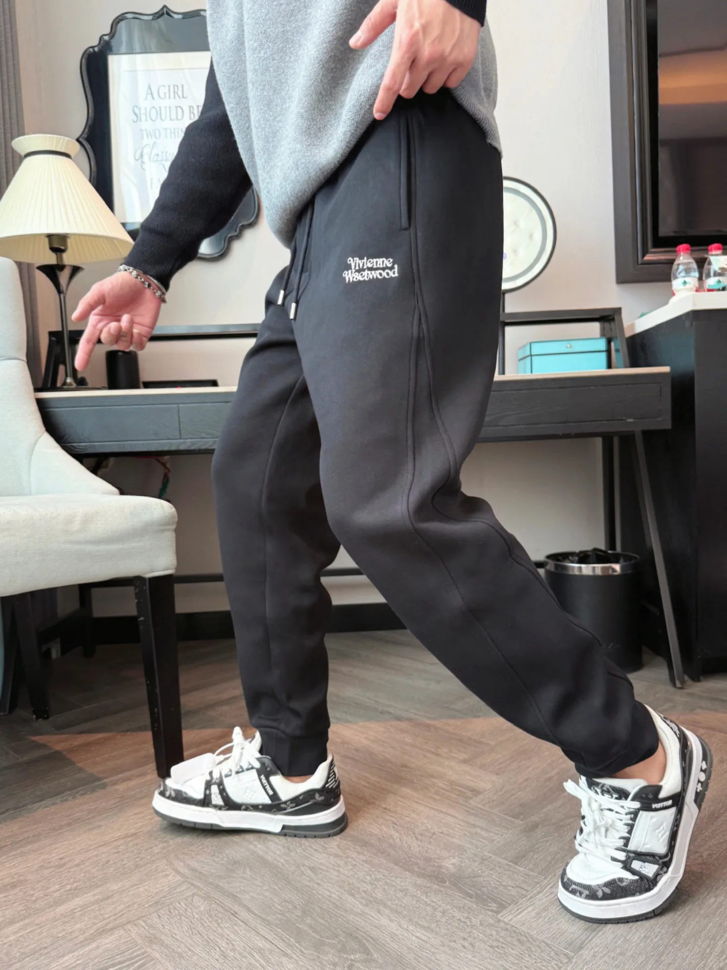 Men's Trousers VIVIENNE WESTWOOD 18499673