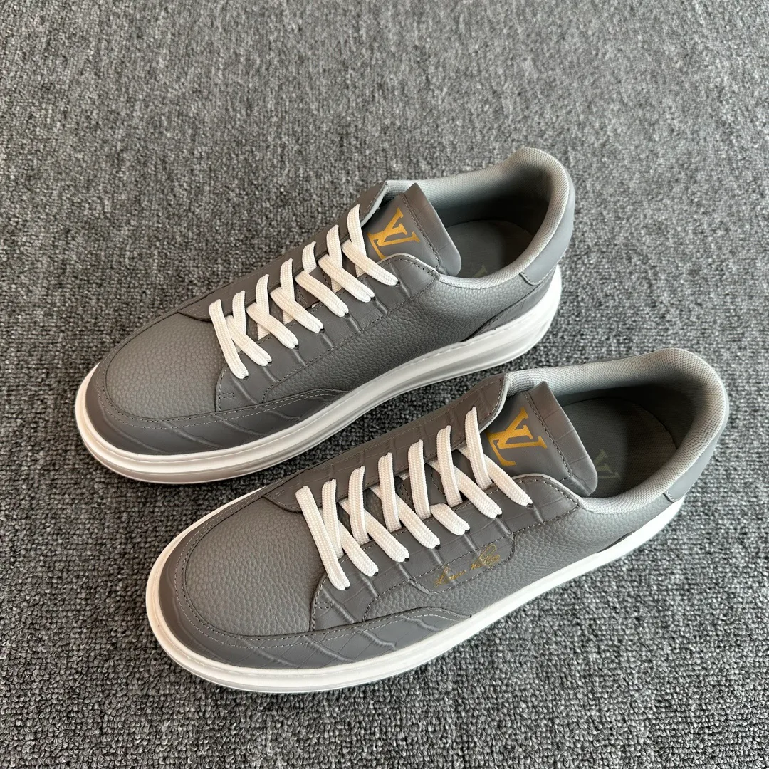 Men's Sneakers LOUIS VUITTON 18394325