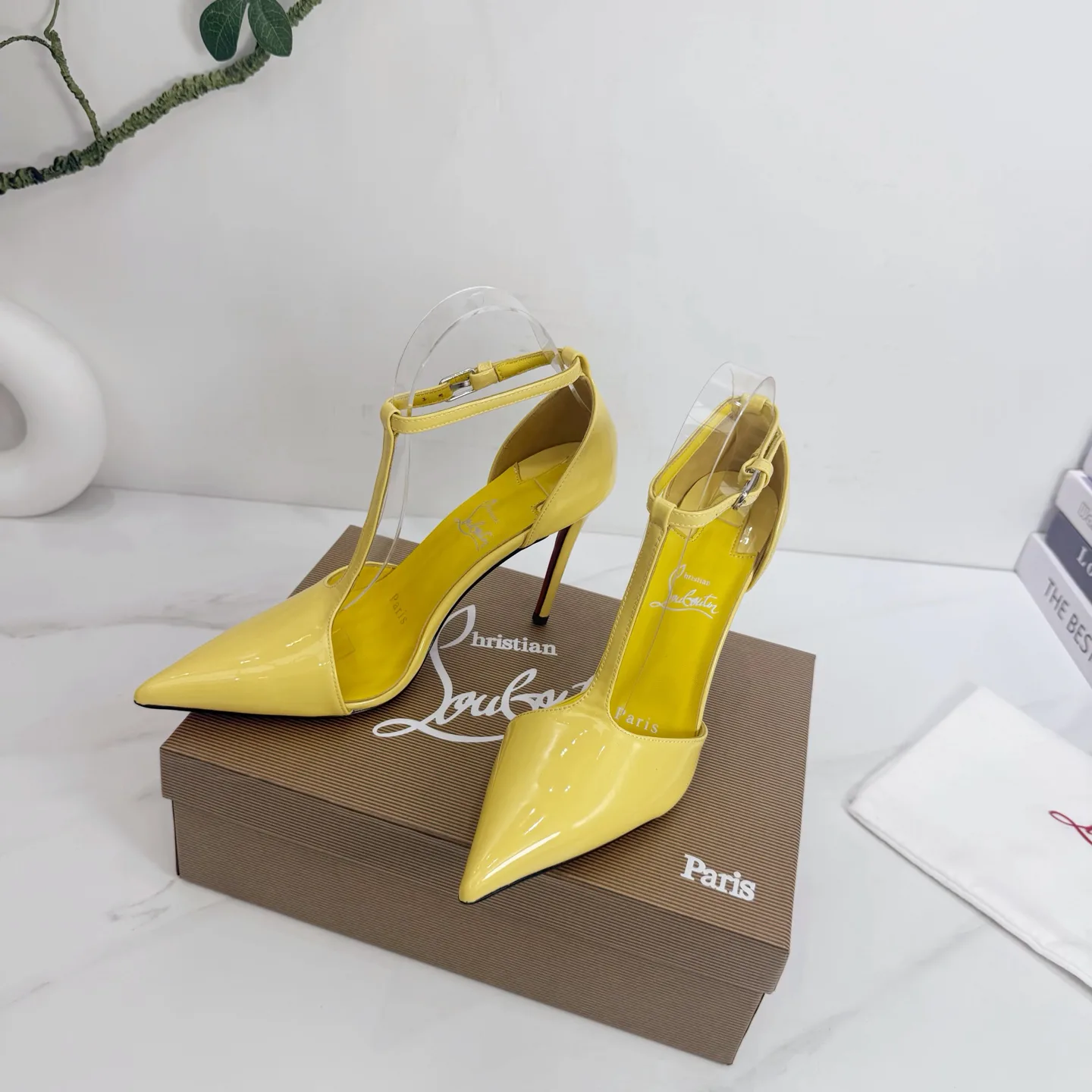 Women's Open-Toe Sandals CHRISTIAN LOUBOUTIN 17802874