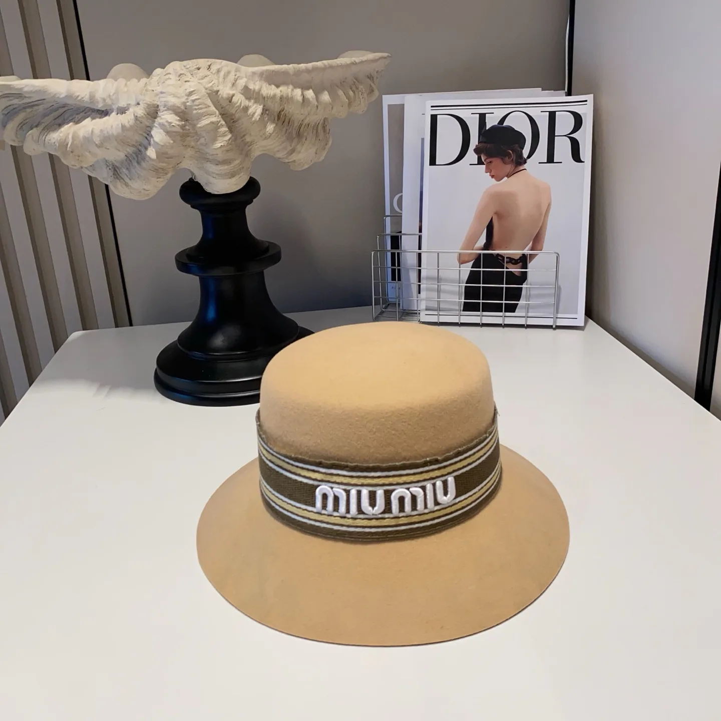 Hats MIU MIU 17973783