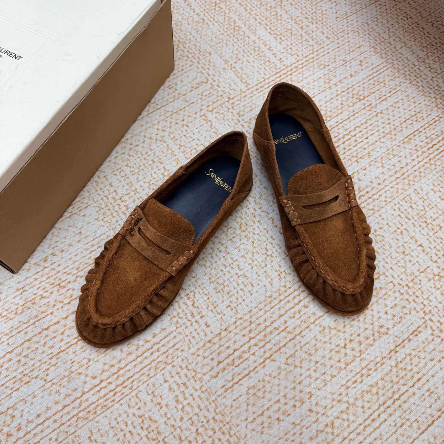 Women's Loafers And Moccasins SAINT LAURENT 18104178