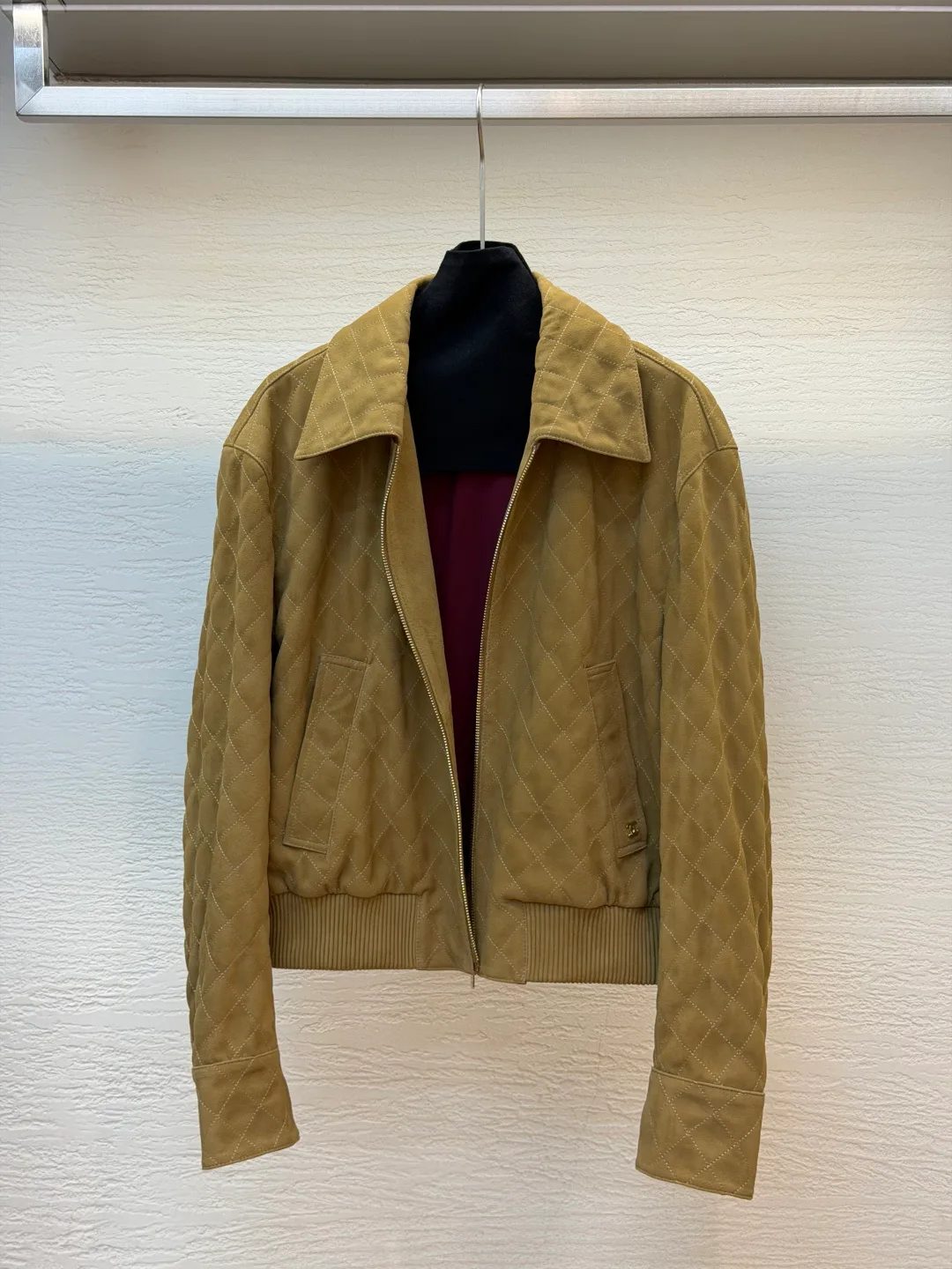 Women's Leather Jackets And Sheepskin Coats CHANEL 18047051