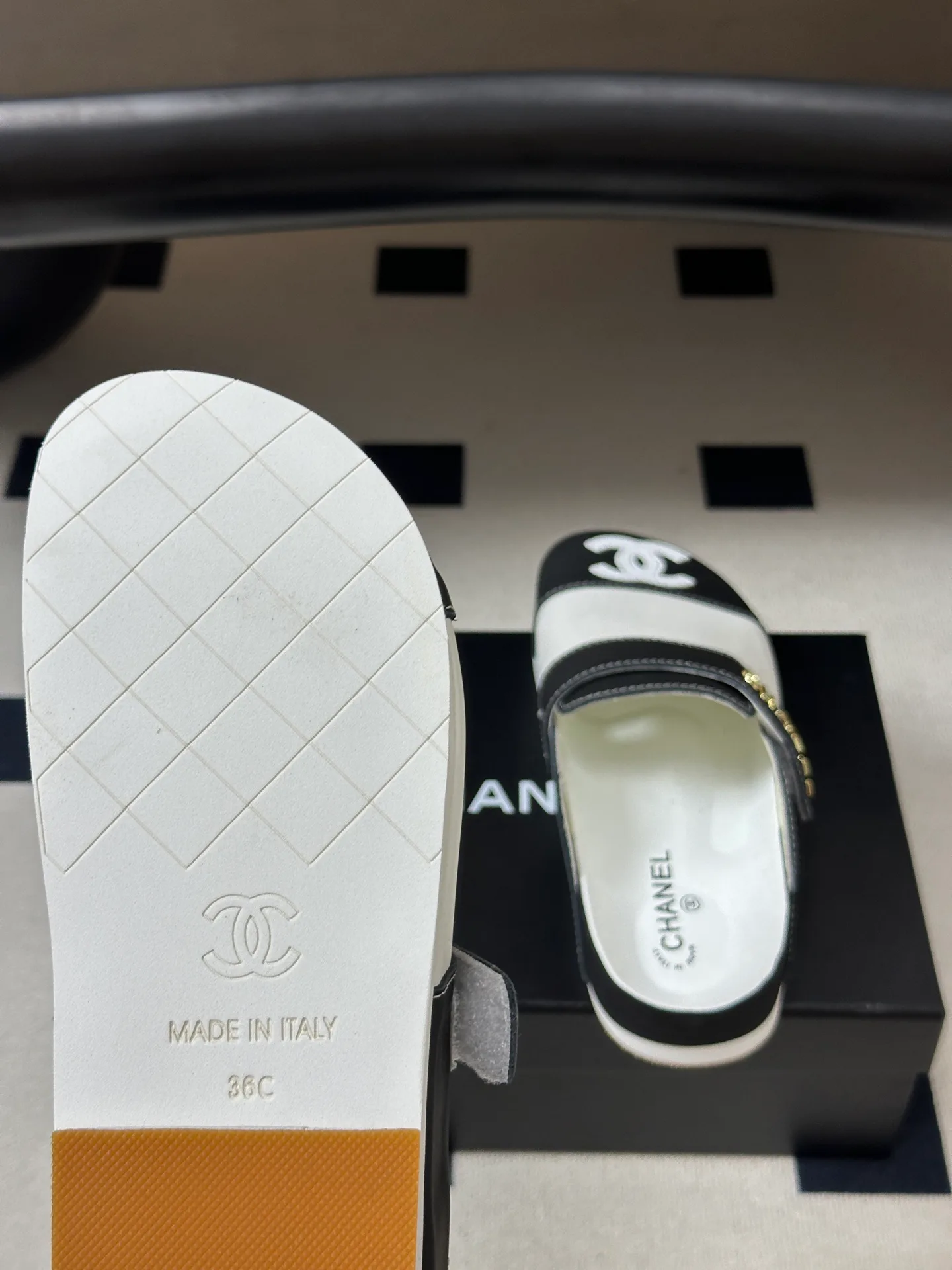 Women's Mules And Clogs CHANEL 17830295