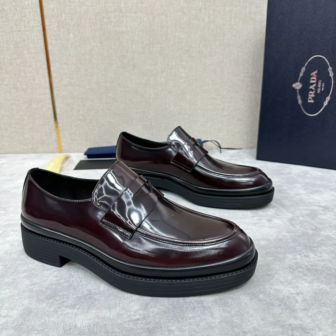 Men's Loafers And Dress Shoes PRADA 18397558