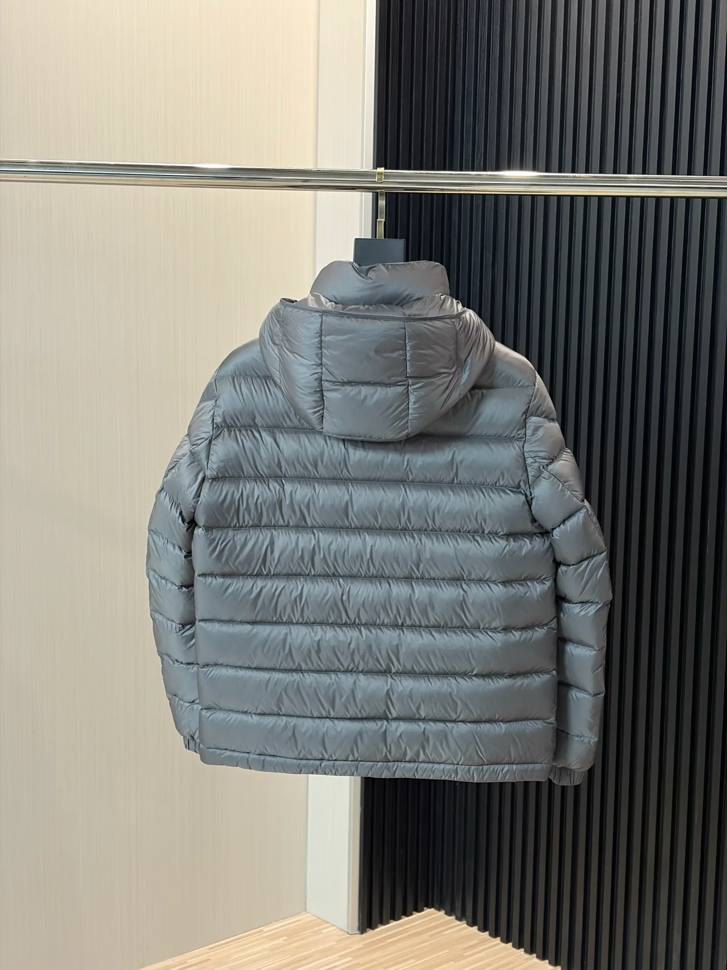 Women's Jackets And Down Jackets MONCLER 18391740