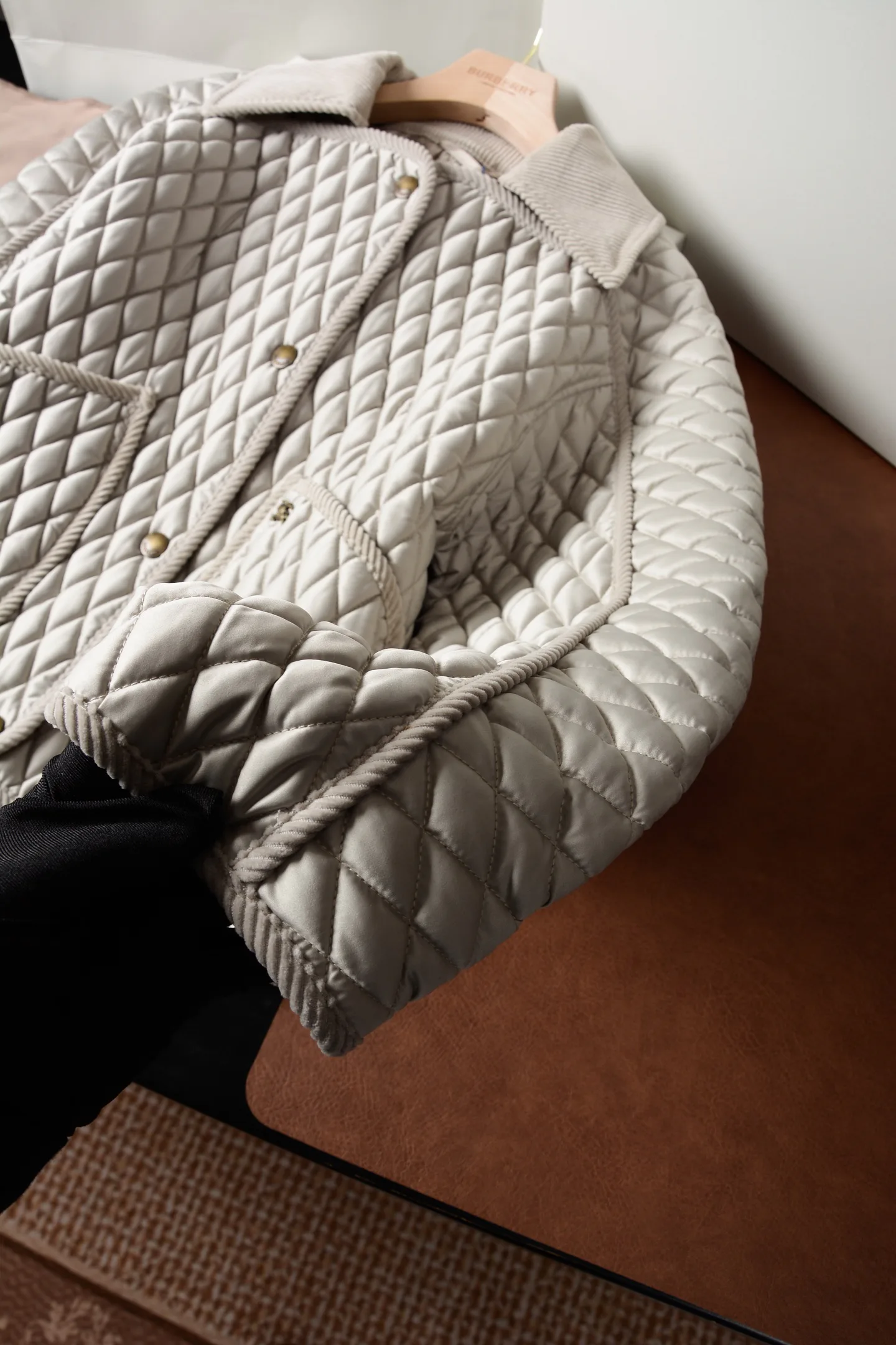 Women's Jackets And Down Jackets BURBERRY 17908969