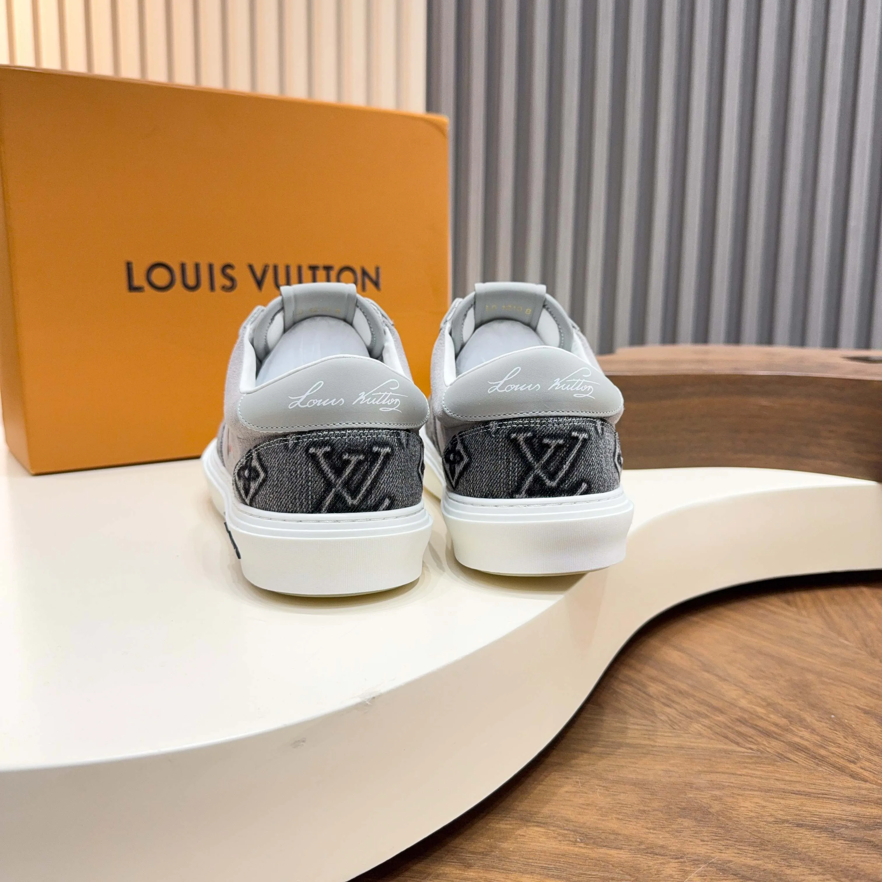 Men's Sneakers LOUIS VUITTON 17921397