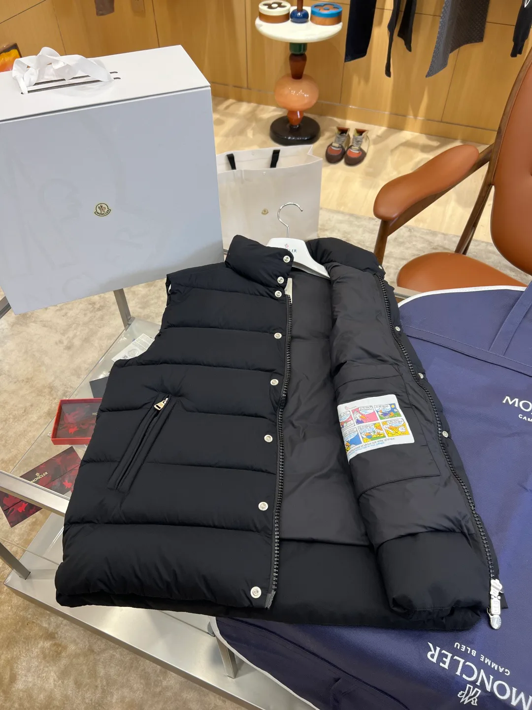 Men's Vests MONCLER 18260931