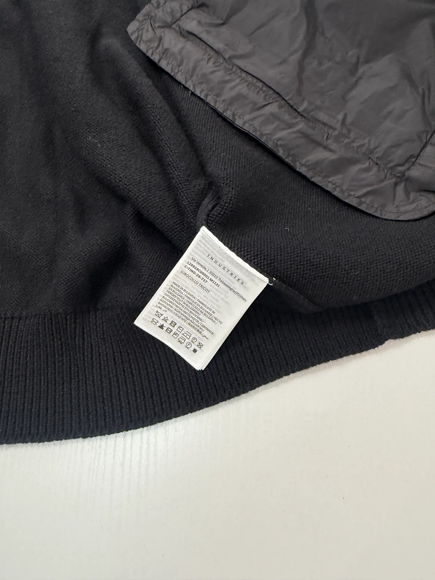 Men's Jackets And Down Jackets MONCLER 18179094