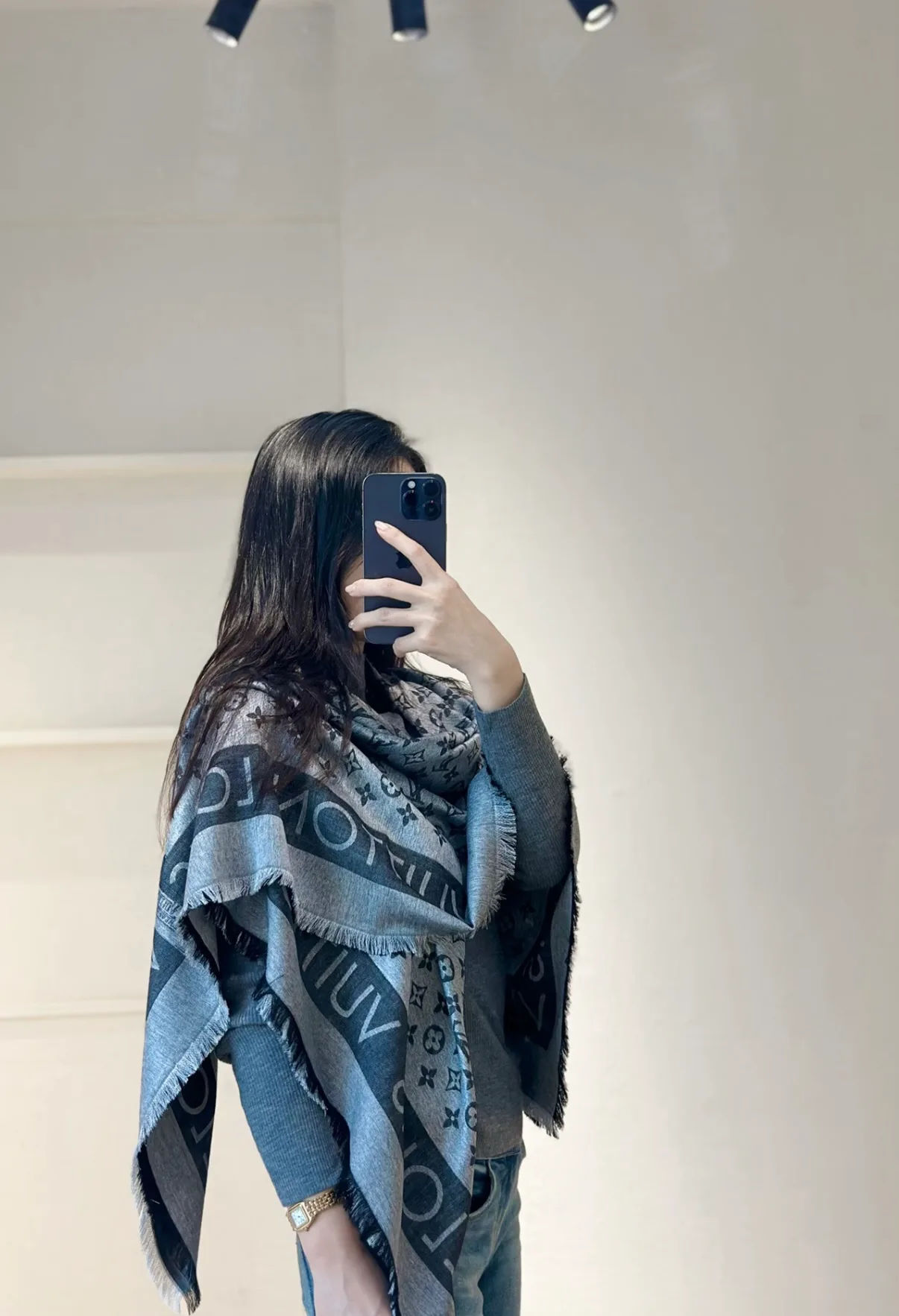 Scarves LOUIS VUITTON 17837996