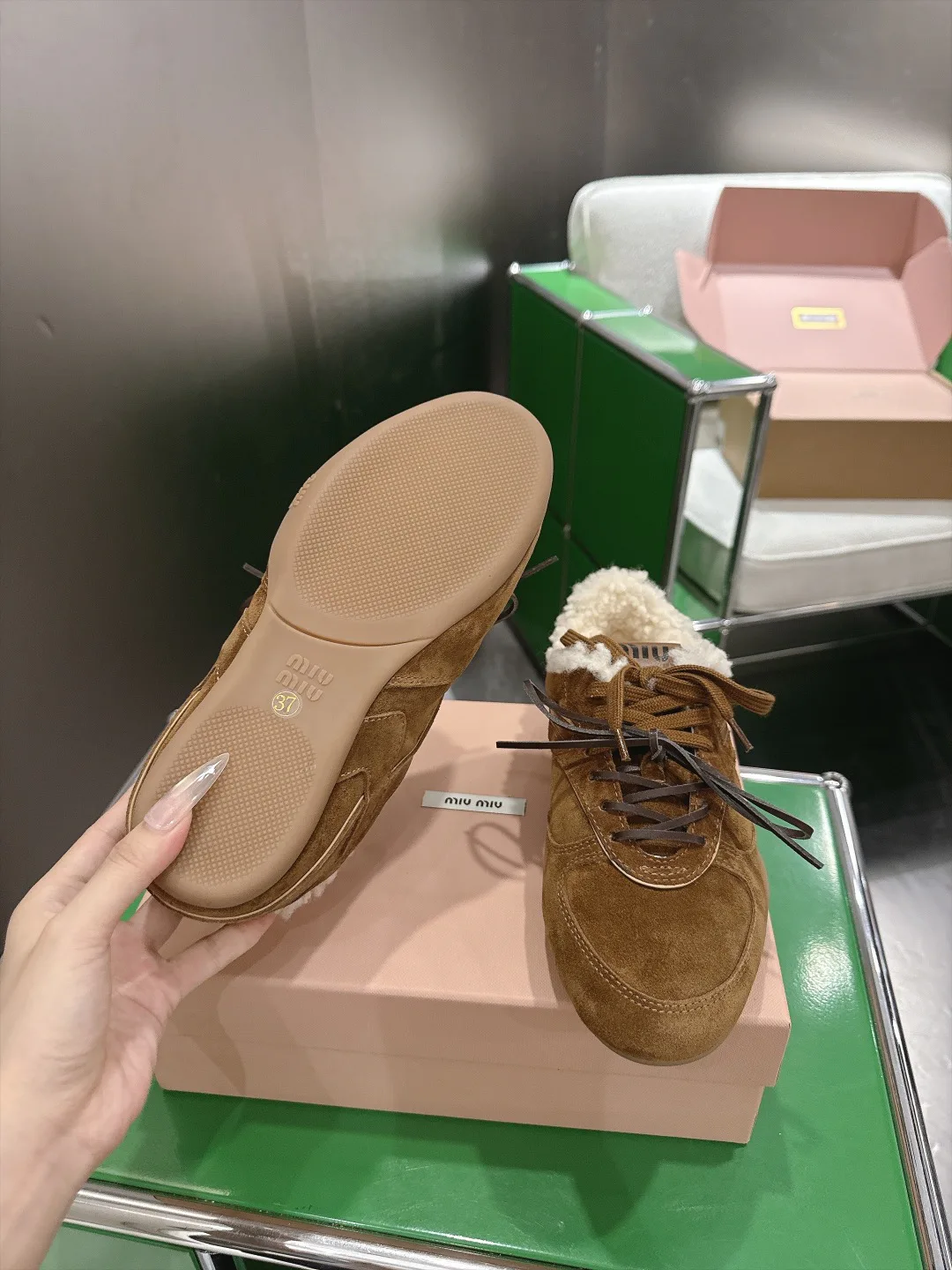Кроссовки Женские Miu Miu 18677750