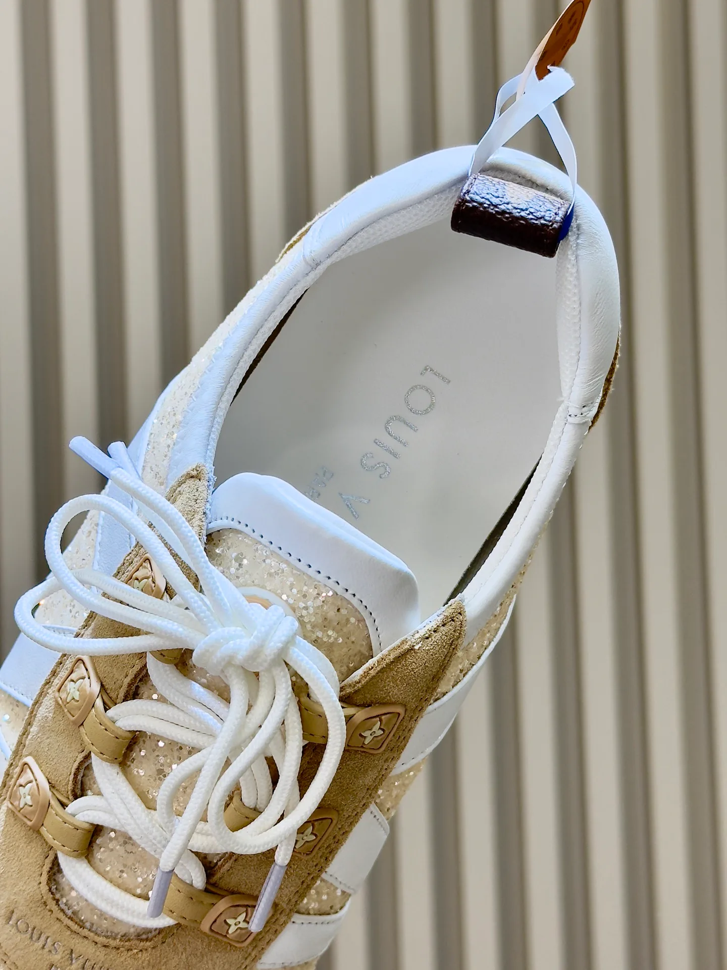 Women's Sneakers LOUIS VUITTON 17480201