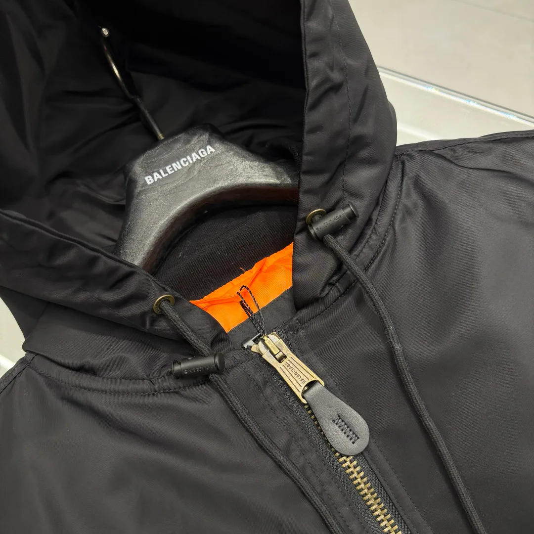Куртки И Пуховики Мужские Balenciaga 18680318