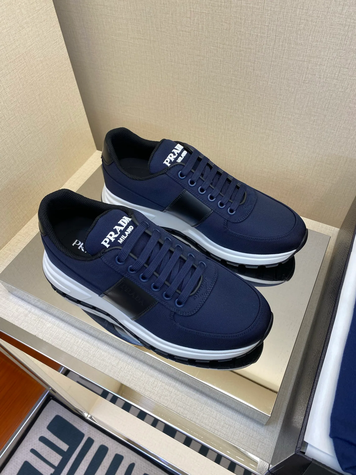 Men's Sneakers PRADA 18039825