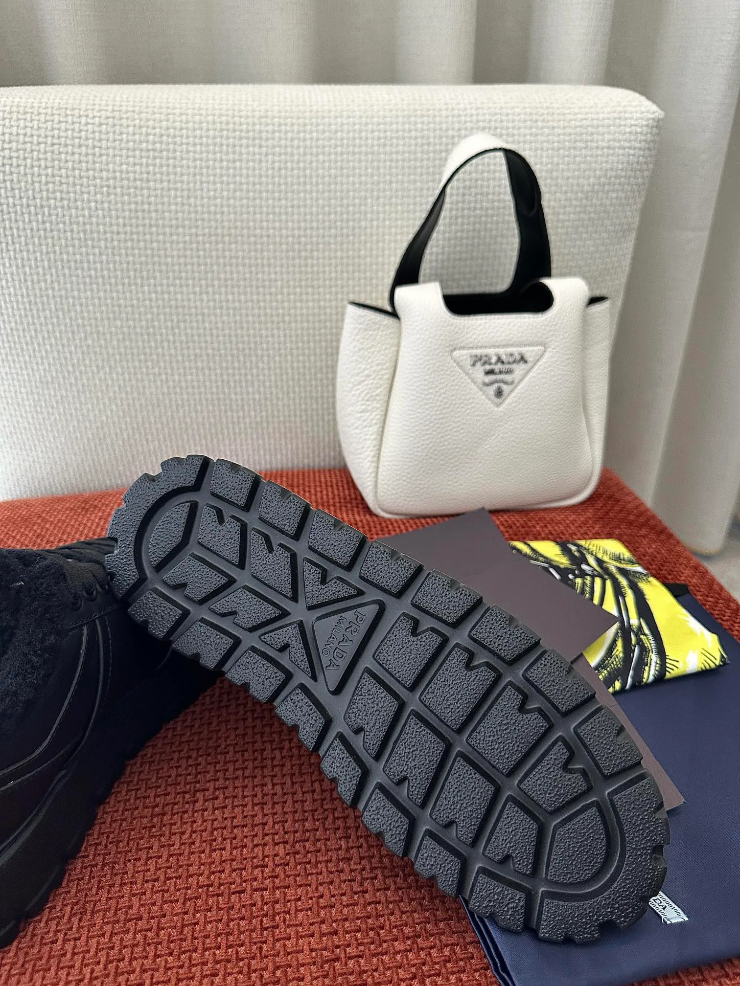 Кроссовки Женские Prada 18621063