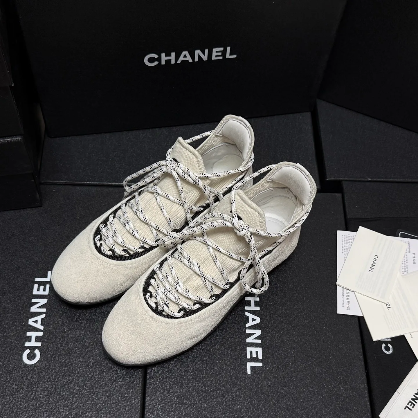 Women's Sneakers CHANEL 18083058