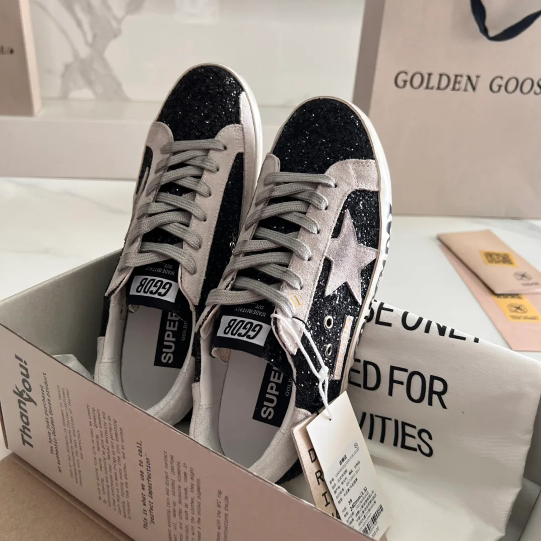 Women's Sneakers GOLDEN GOOSE 16995649