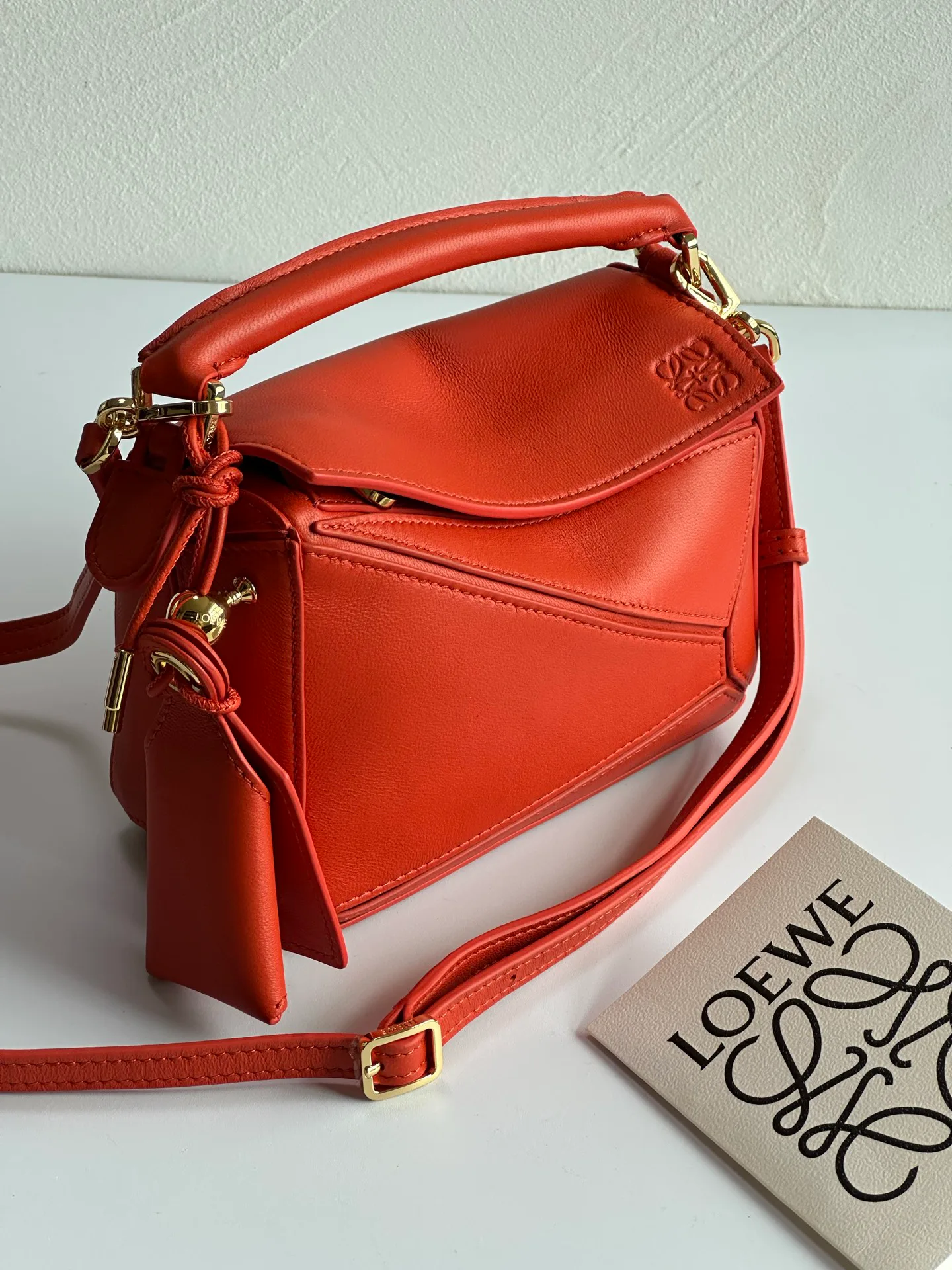 Women's Classic Handbags LOEWE 16839125