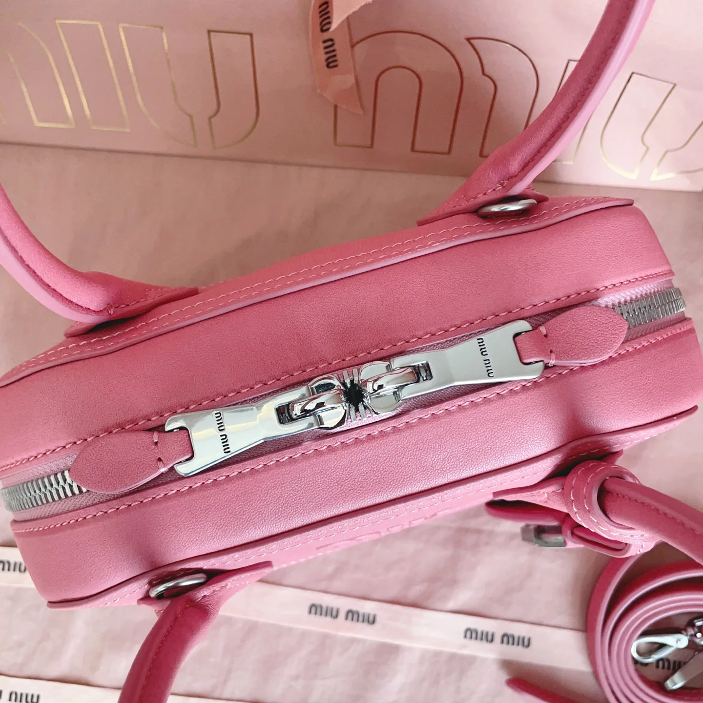 Классические Сумки Женские Miu Miu 18602447